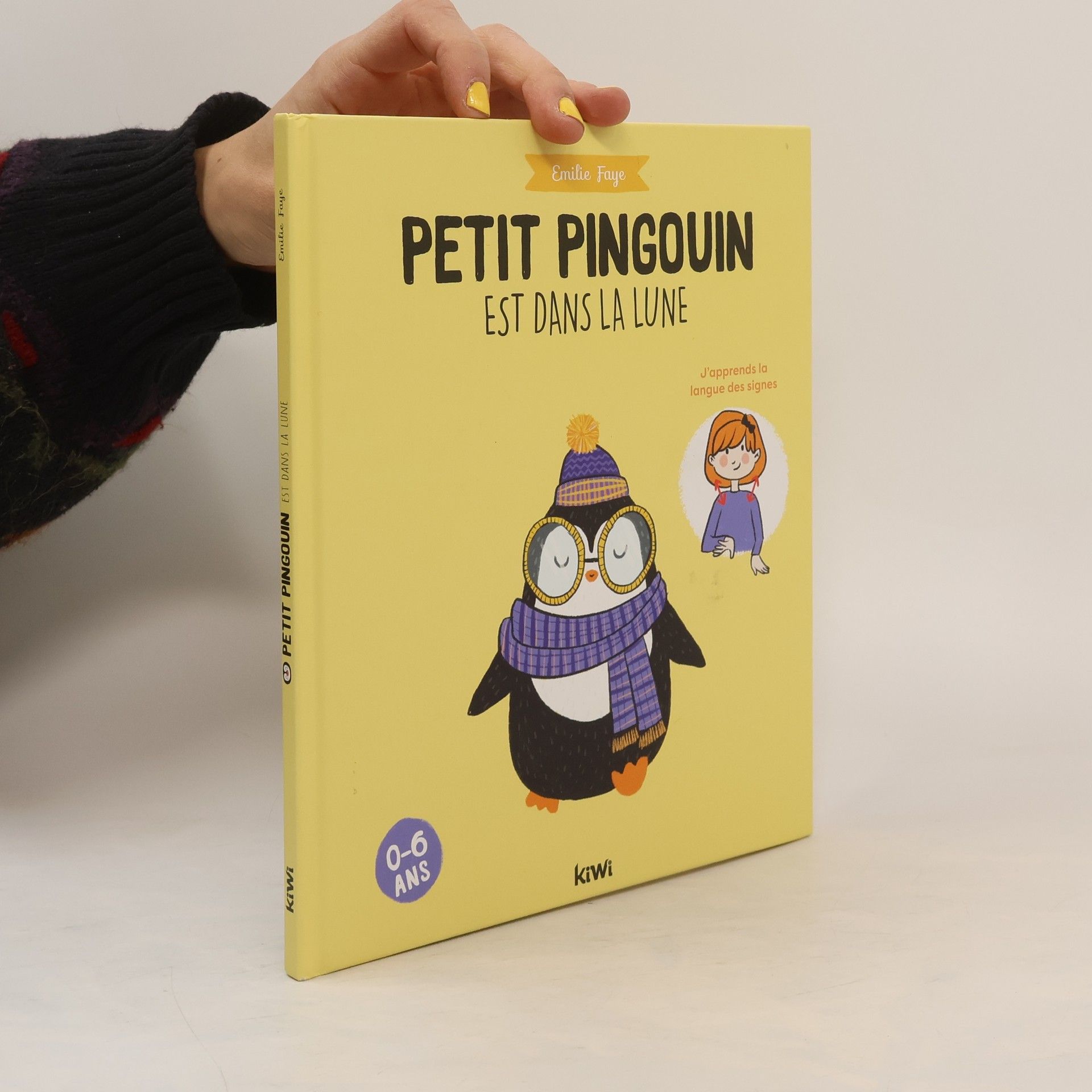 Emilie Faye Petit pingouin est dans la lune