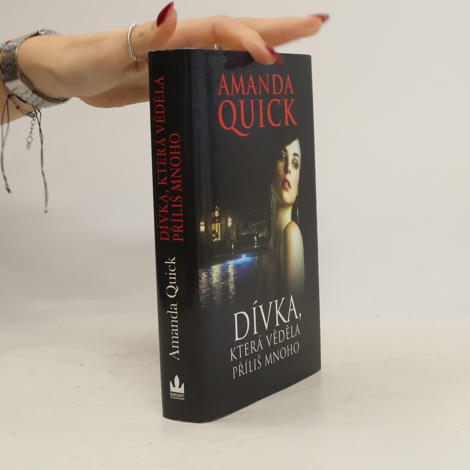 Jayne Ann Krentz Dívka, která věděla příliš mnoho