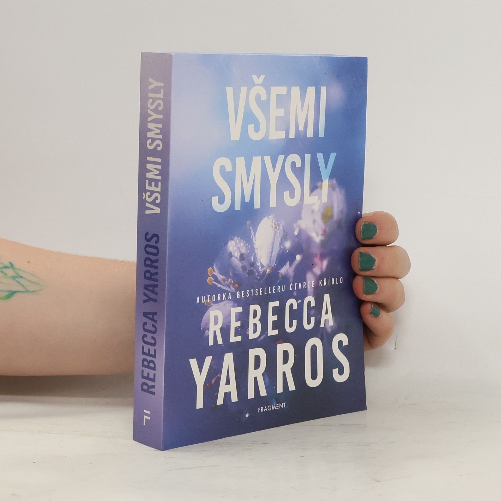 Rebecca Yarros Všemi smysly