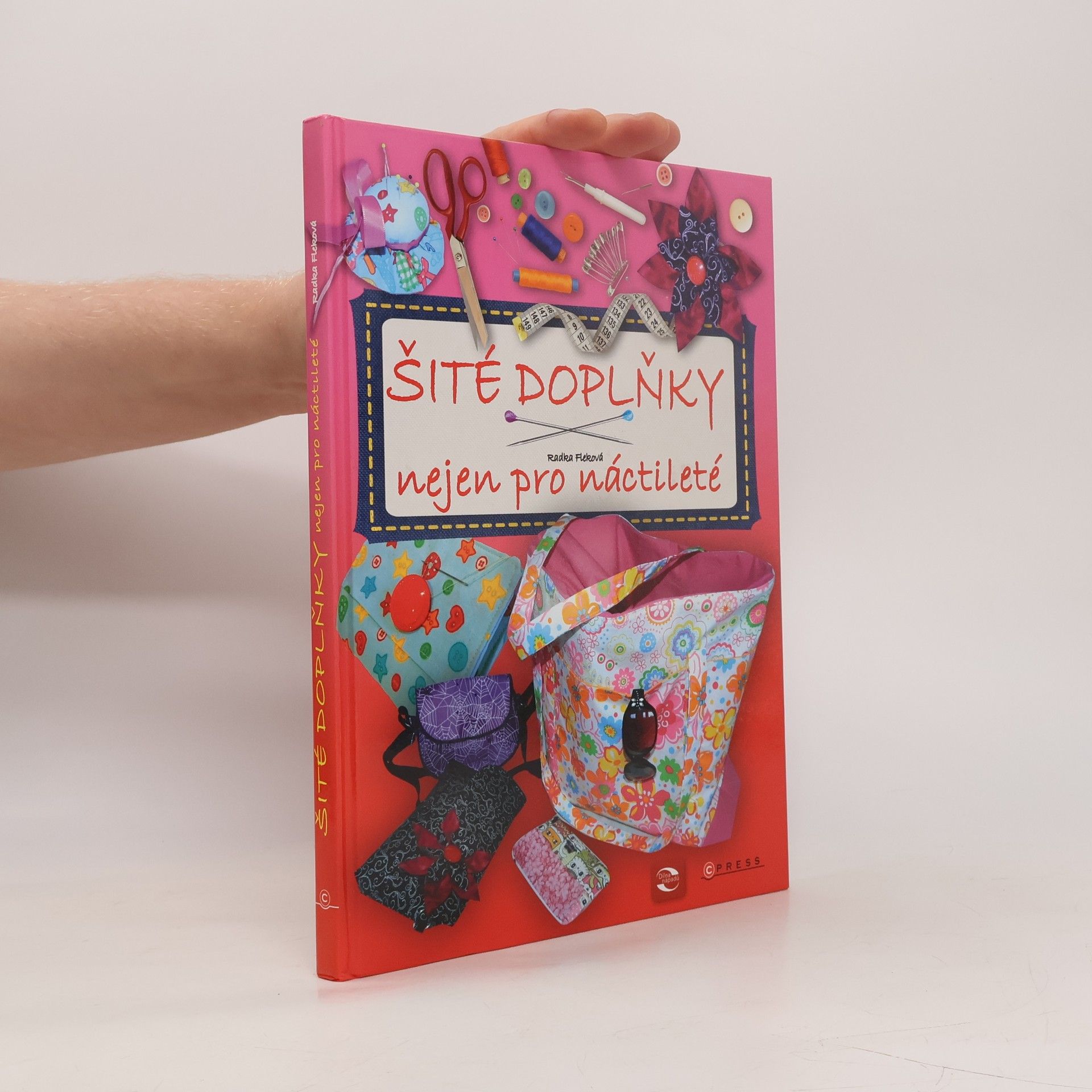 Radka Fleková Šité doplňky nejen pro náctileté