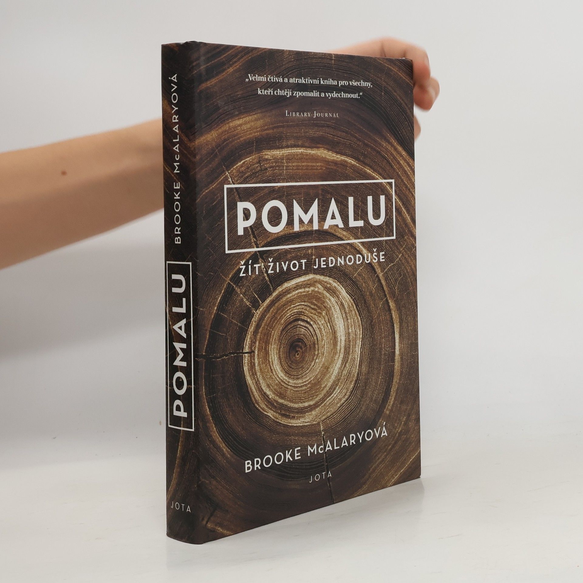 Brooke McAlary Pomalu