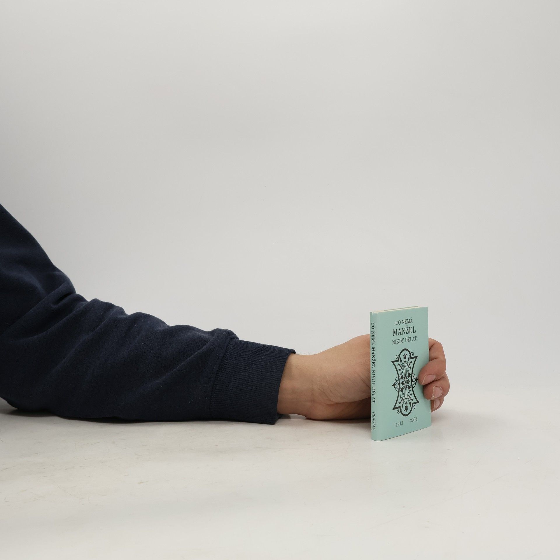 Blanche Ebbutt Co nemá manžel nikdy dělat