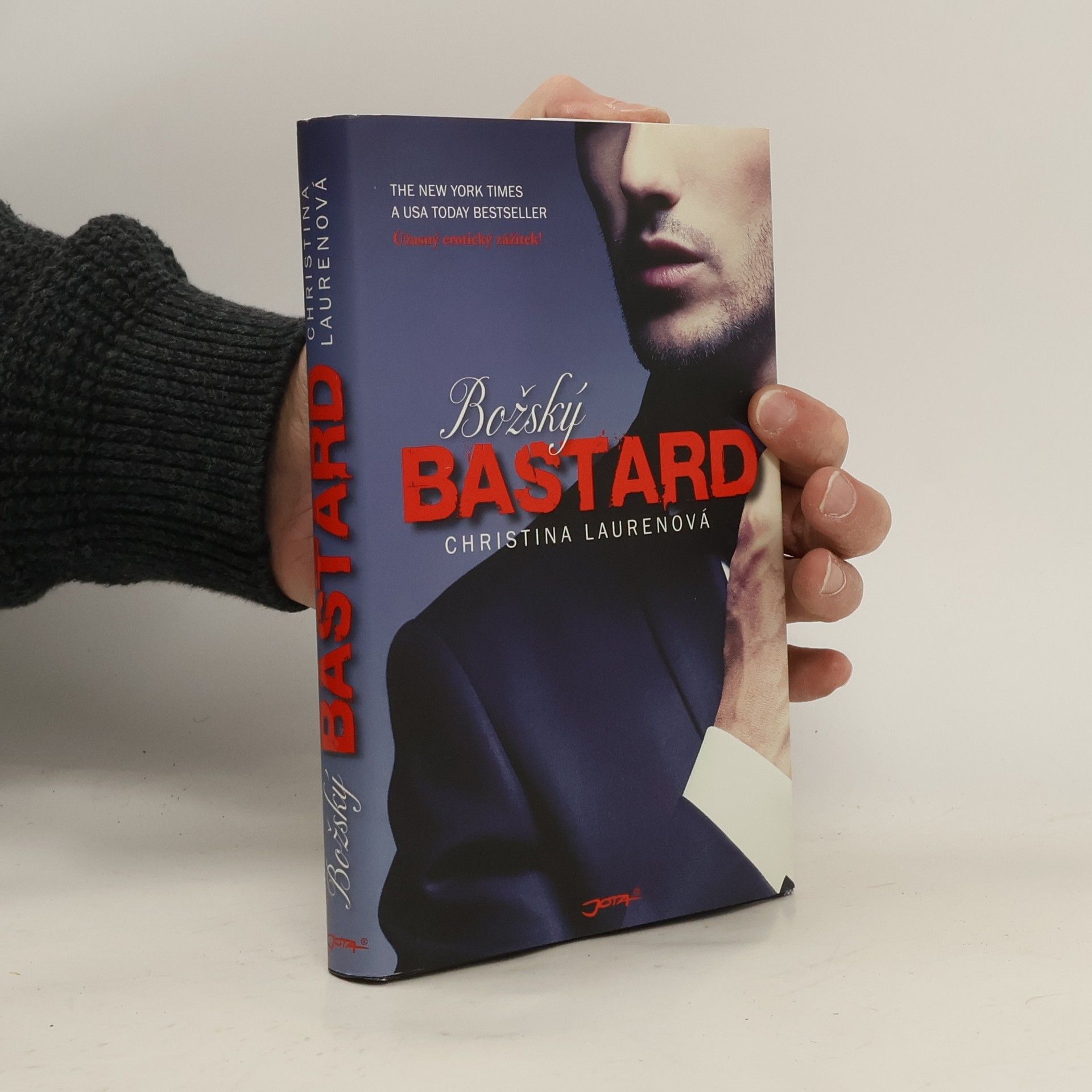 Christina Lauren Božský bastard