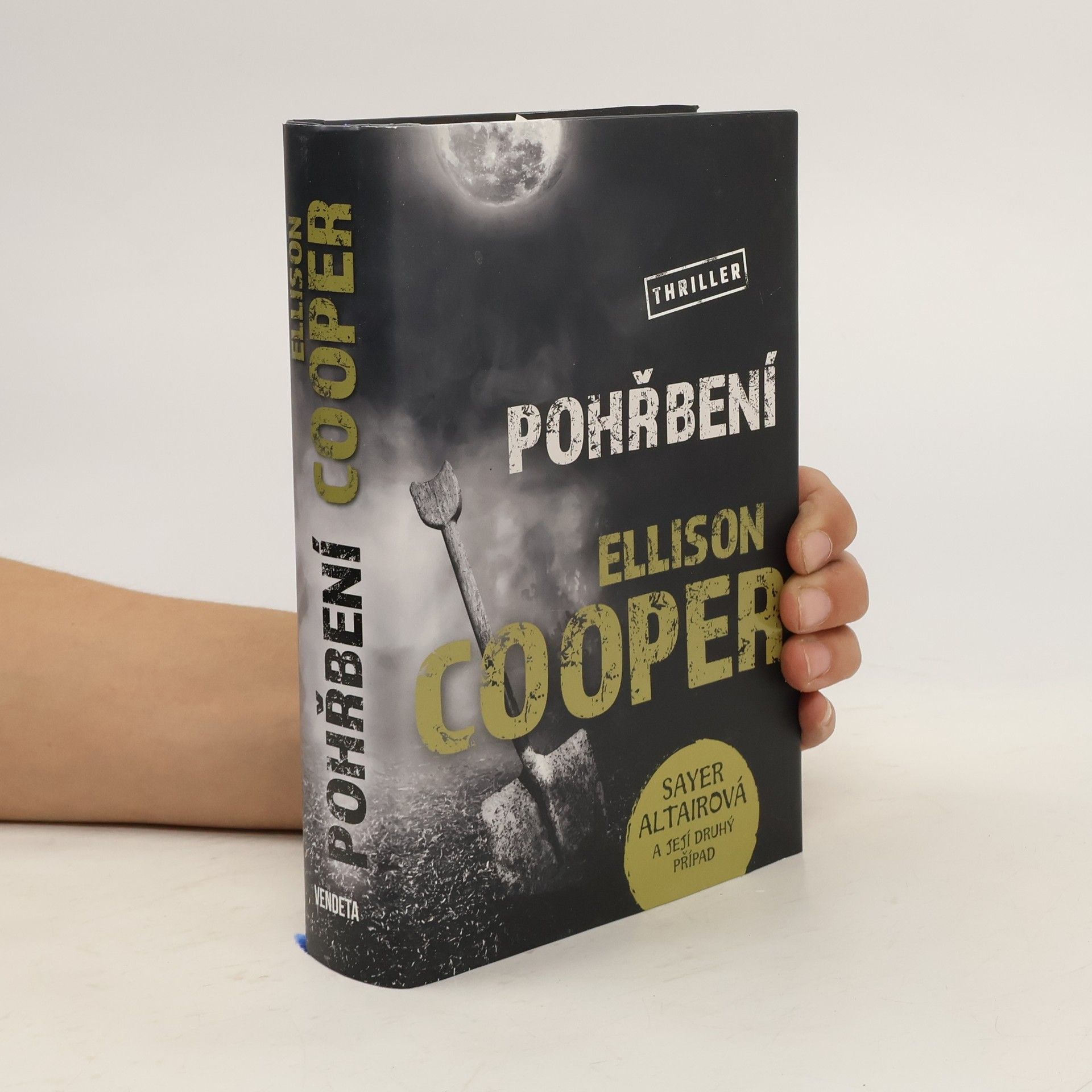 Ellison Cooper Pohřbení