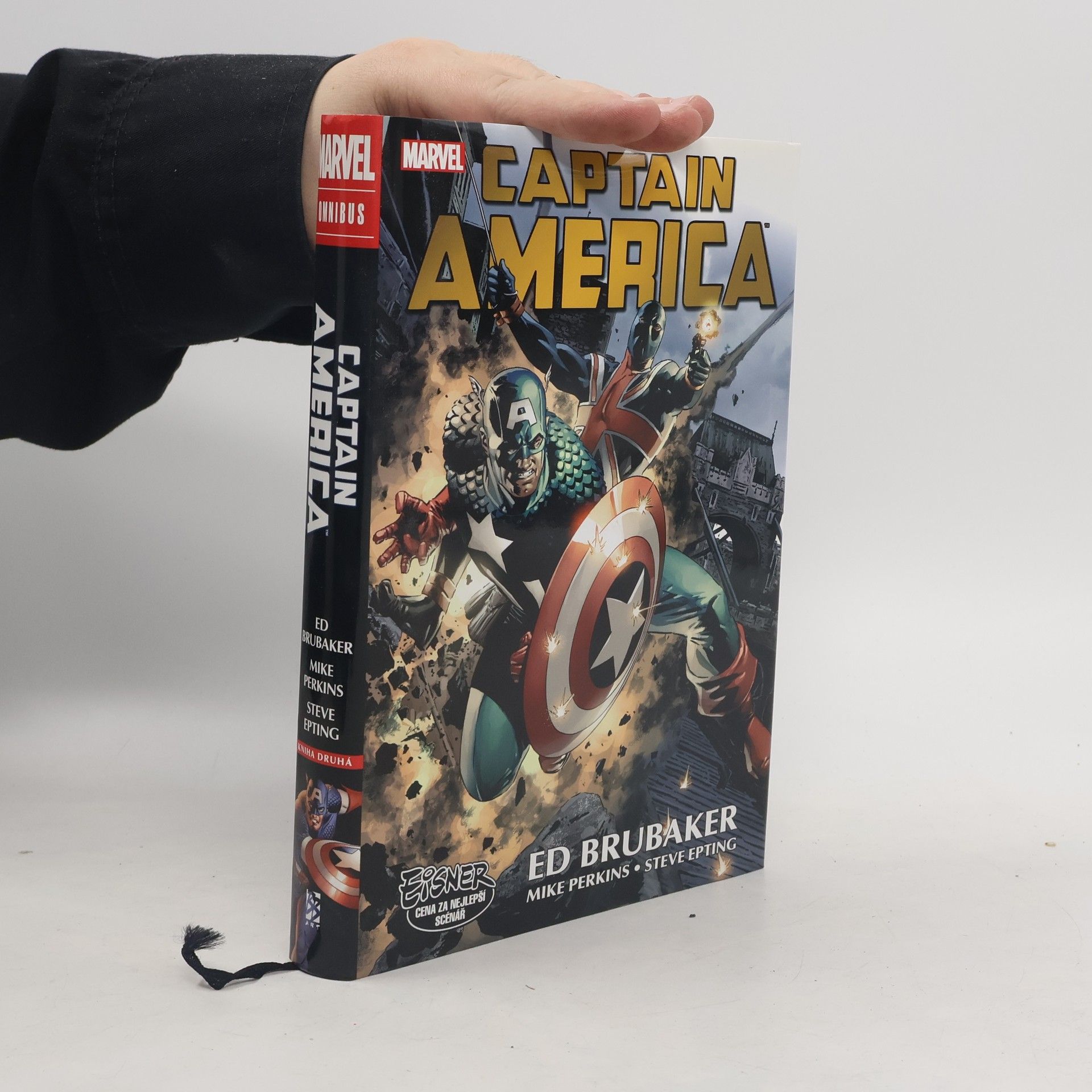 Ed Brubaker Captain America - omnibus 2