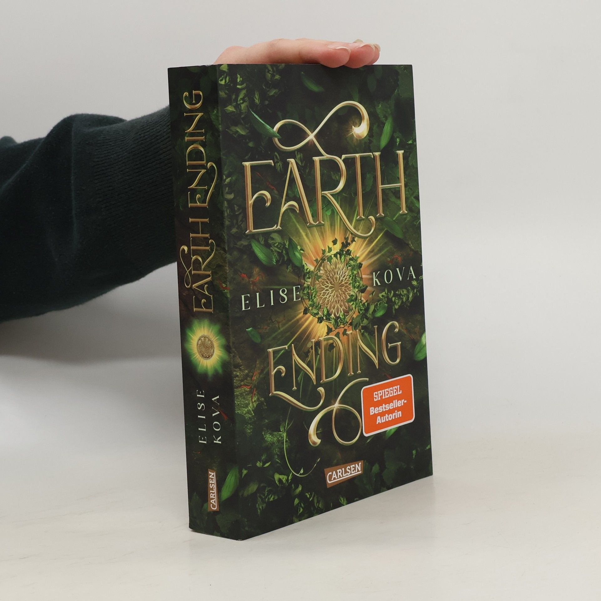 Elise Kova Earth Ending (Die Chroniken von Solaris 3)