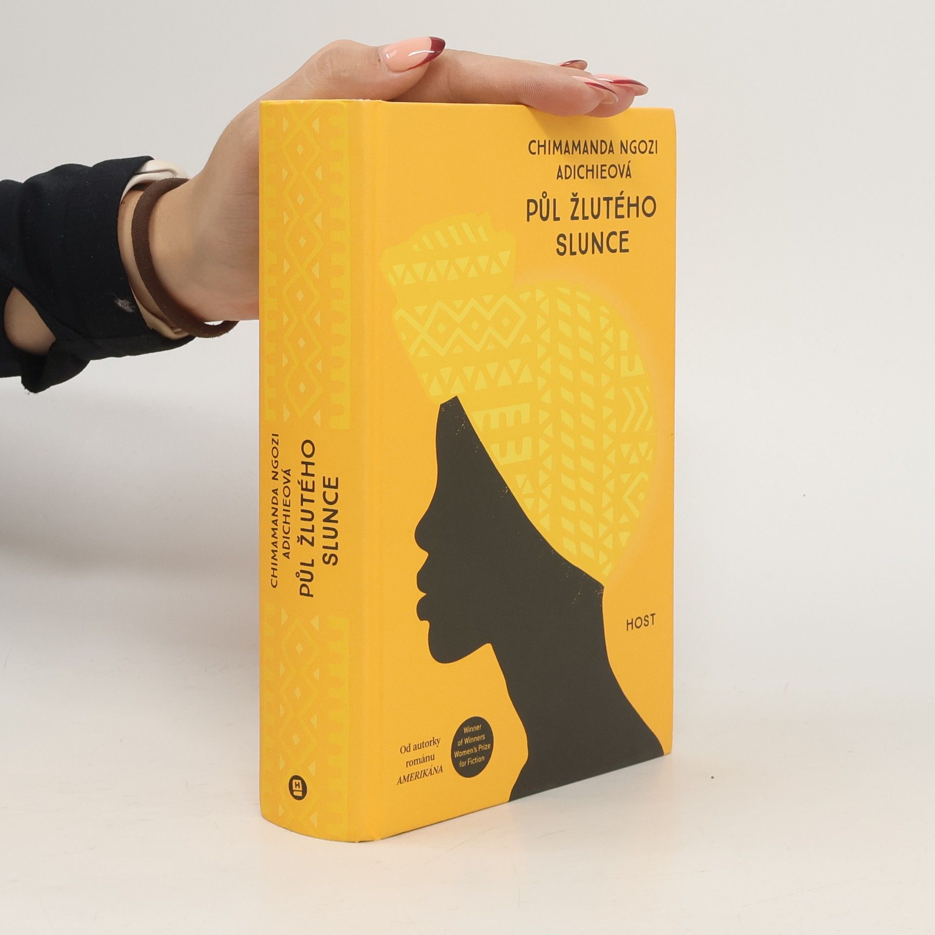 Chimamanda Ngozi Adichie Půl žlutého slunce