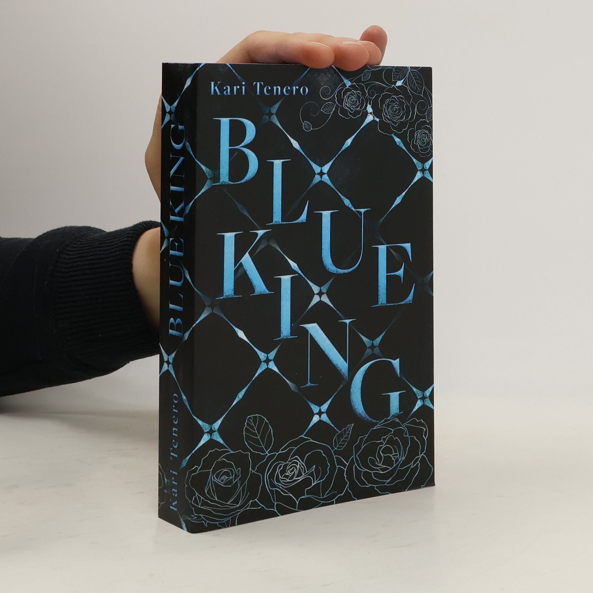 Kari Tenero Blue King