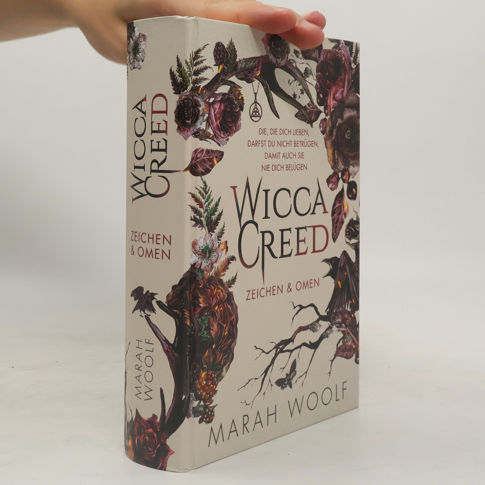 Marah Woolf WiccaCreed. Zeichen & Omen
