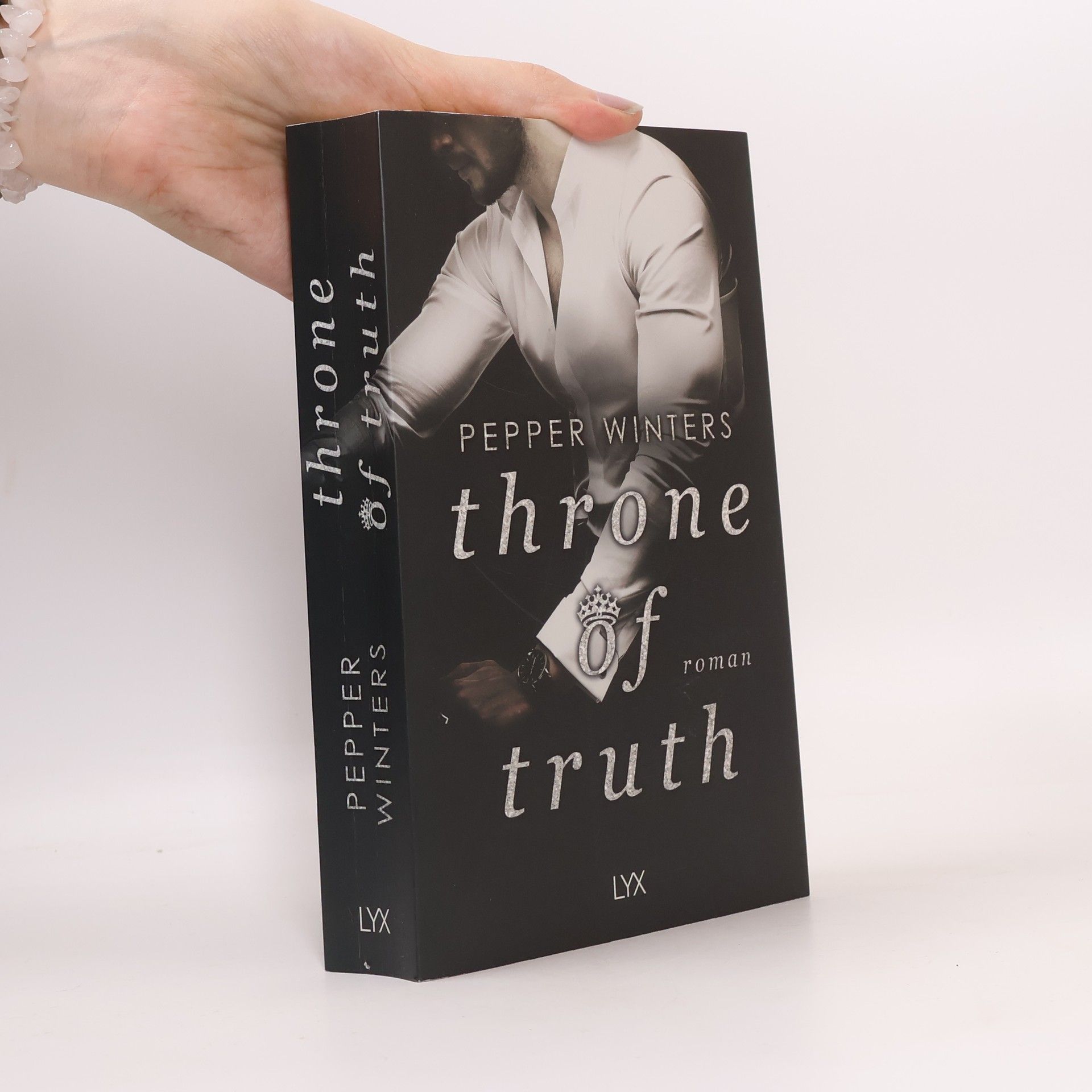 Pepper Winters Throne of Truth