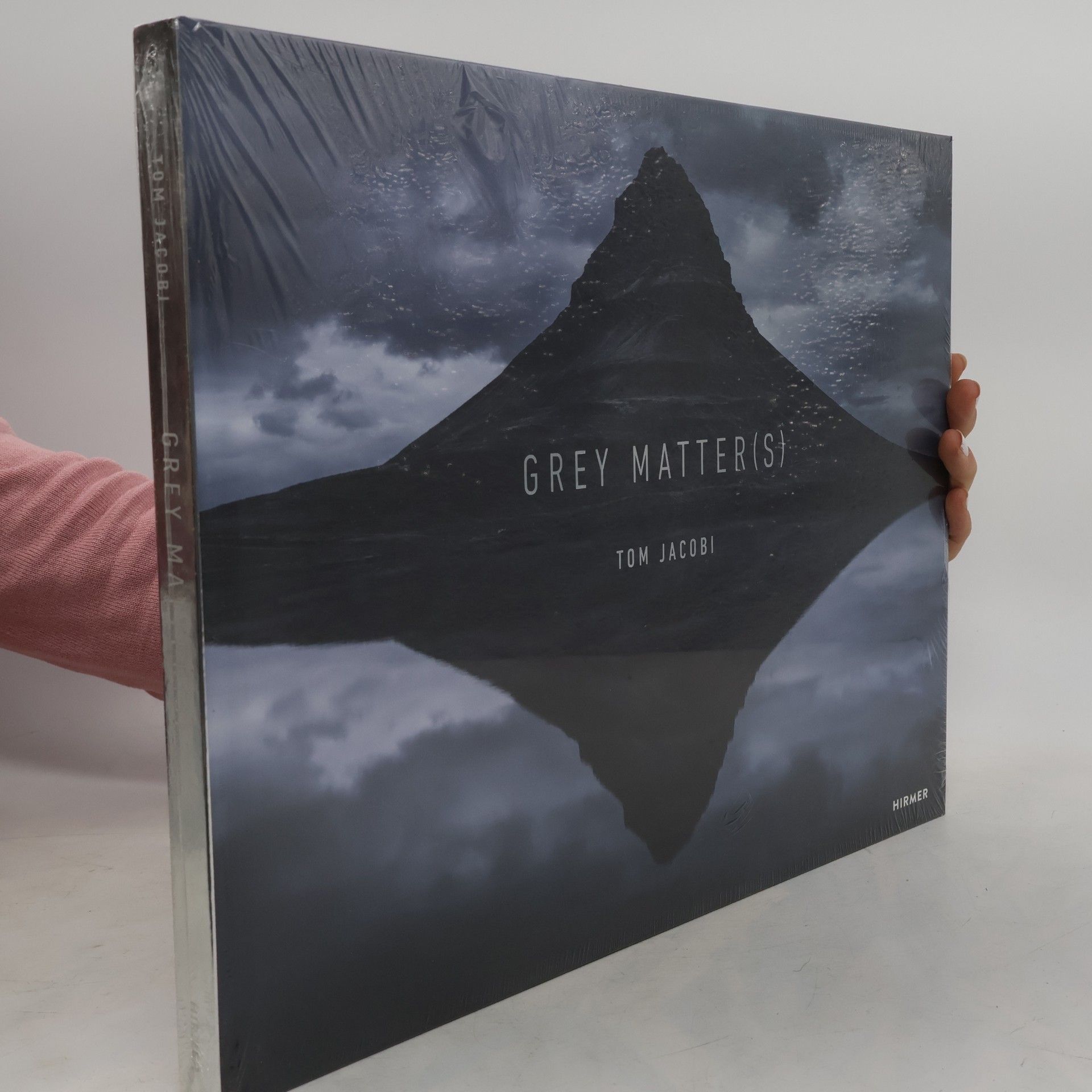 Tom Jacobi Grey Matter(s)