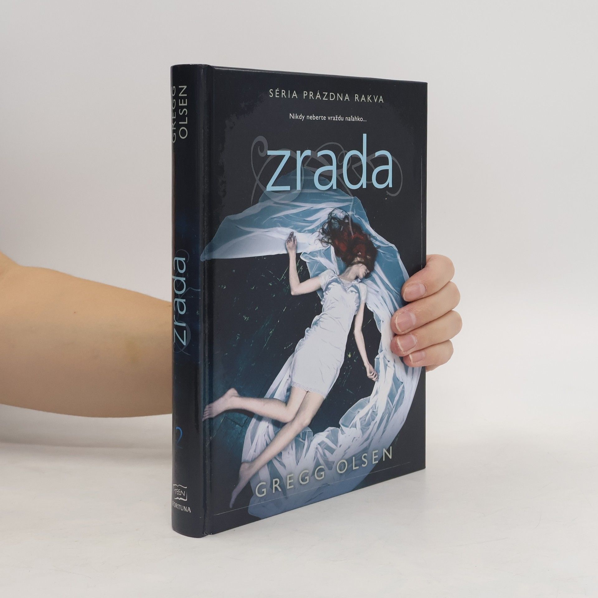 Zrada. Séria prázdna rakva