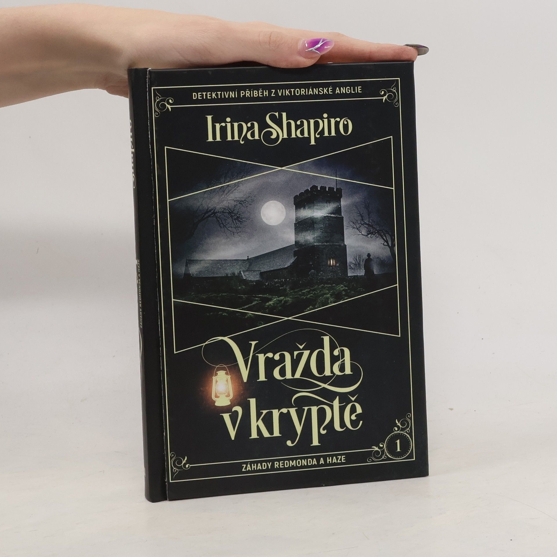 Vražda v kryptě : záhady Redmonda a Haze