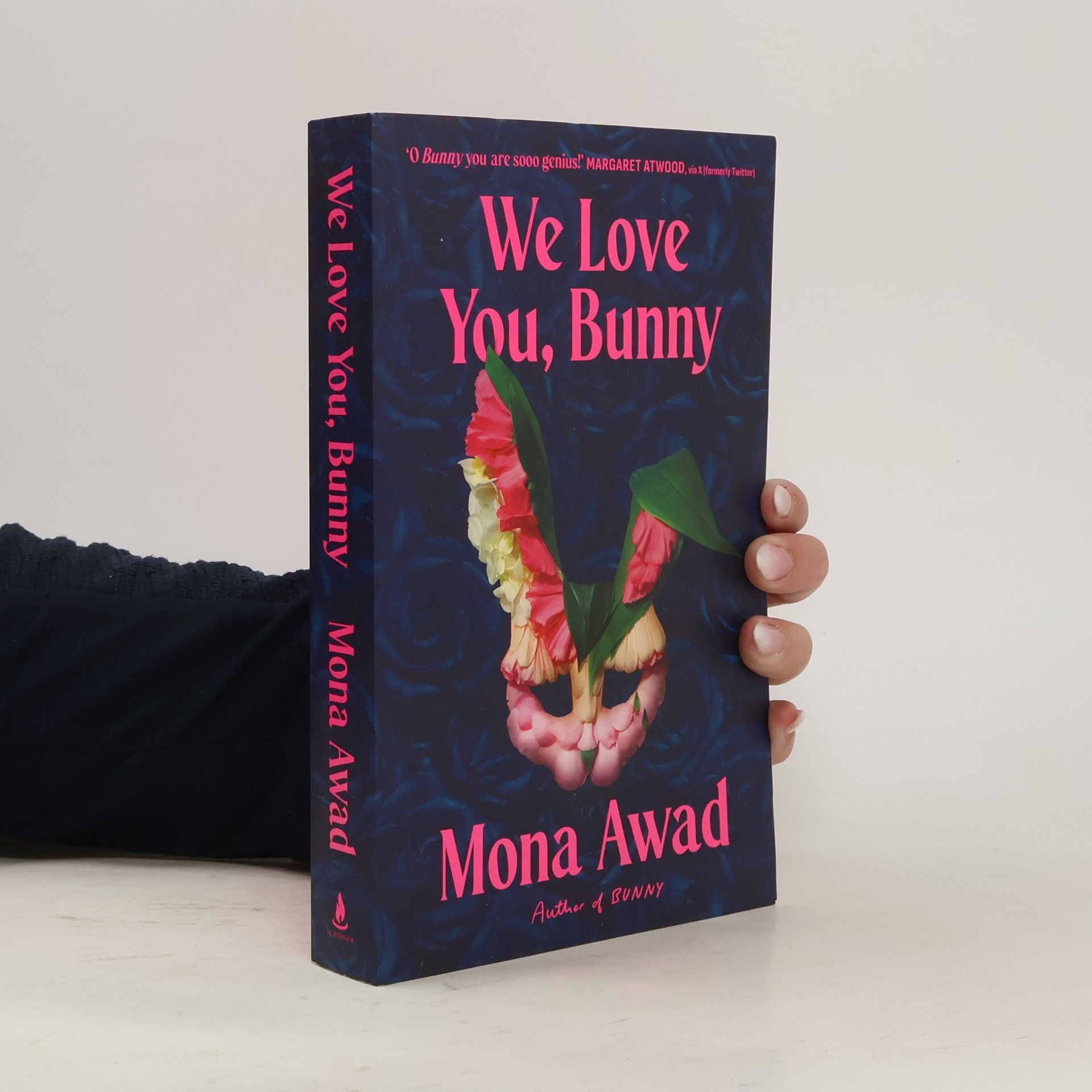 Mona Awad We Love You, Bunny