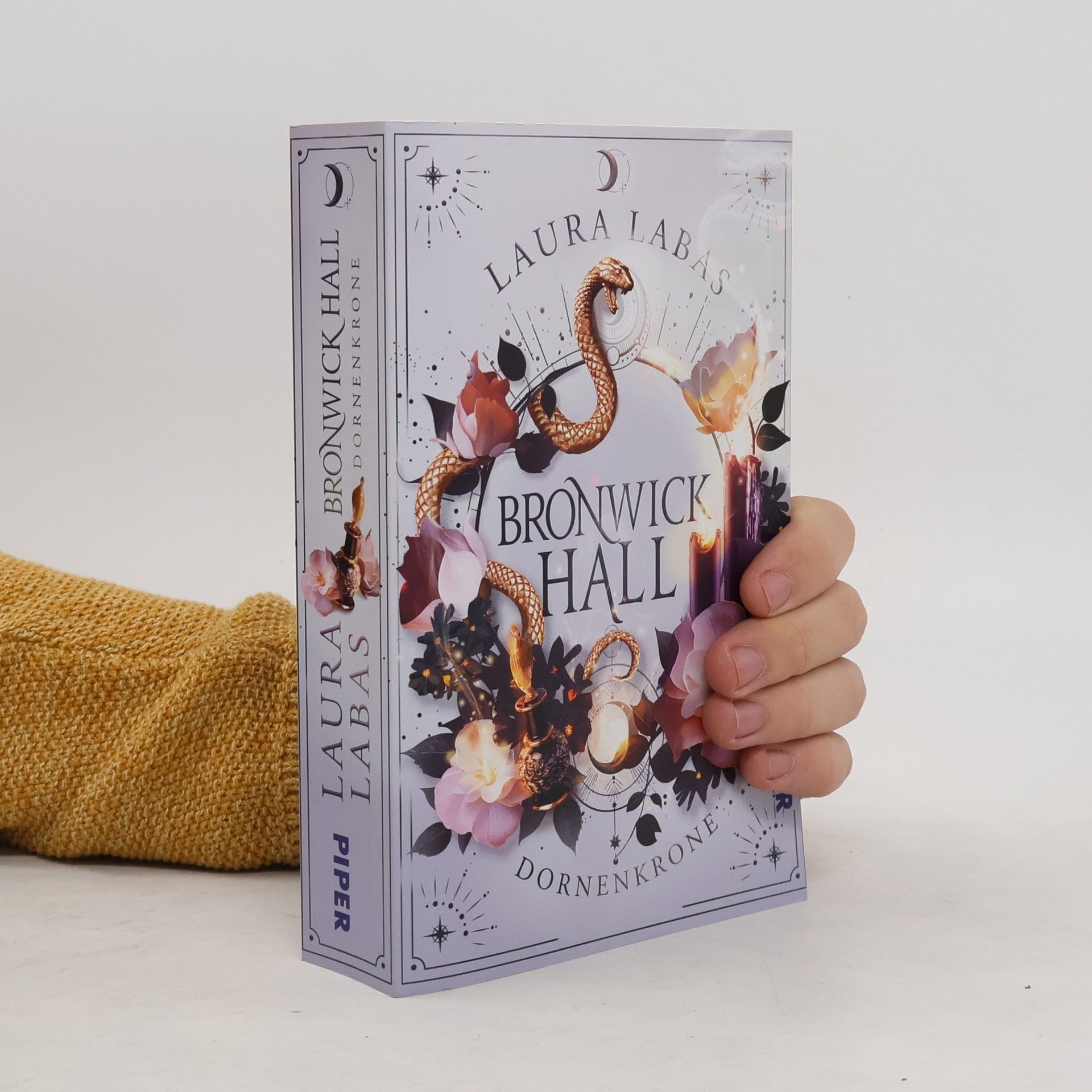 Laura Labas Dornenkrone