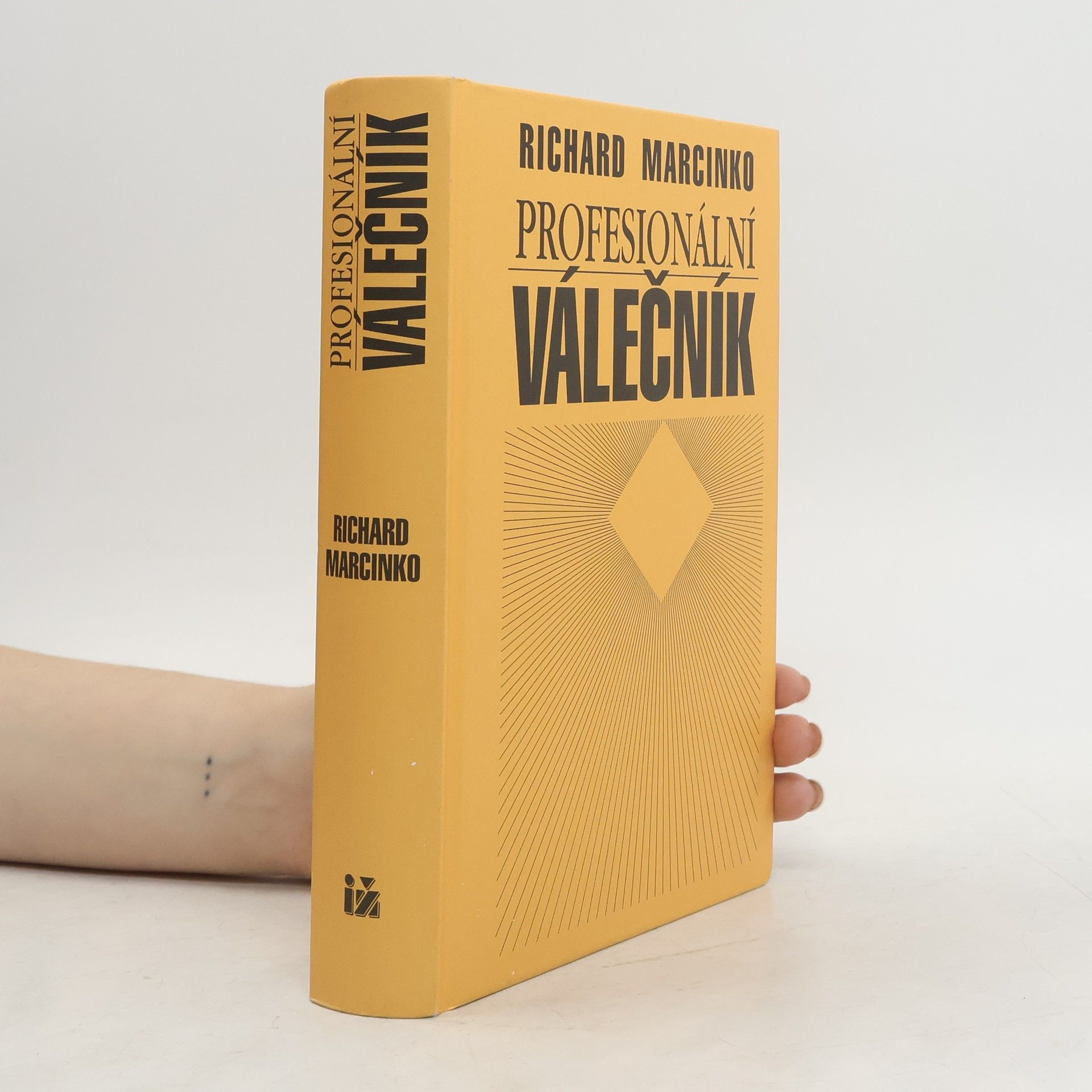 Profesionální válečník : vzpomínky velitele supertajné protiteroristické jednotky U.S. Navy