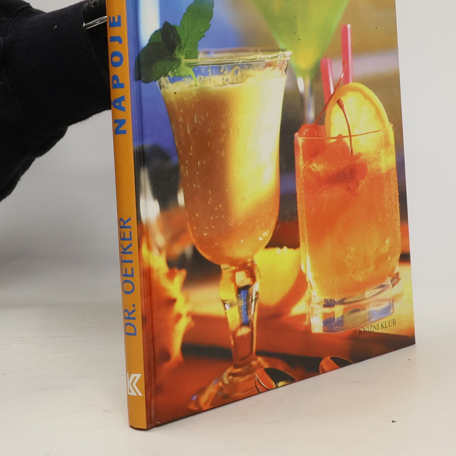 Kolektiv autorů Nápoje alkoholické i nealkoholické