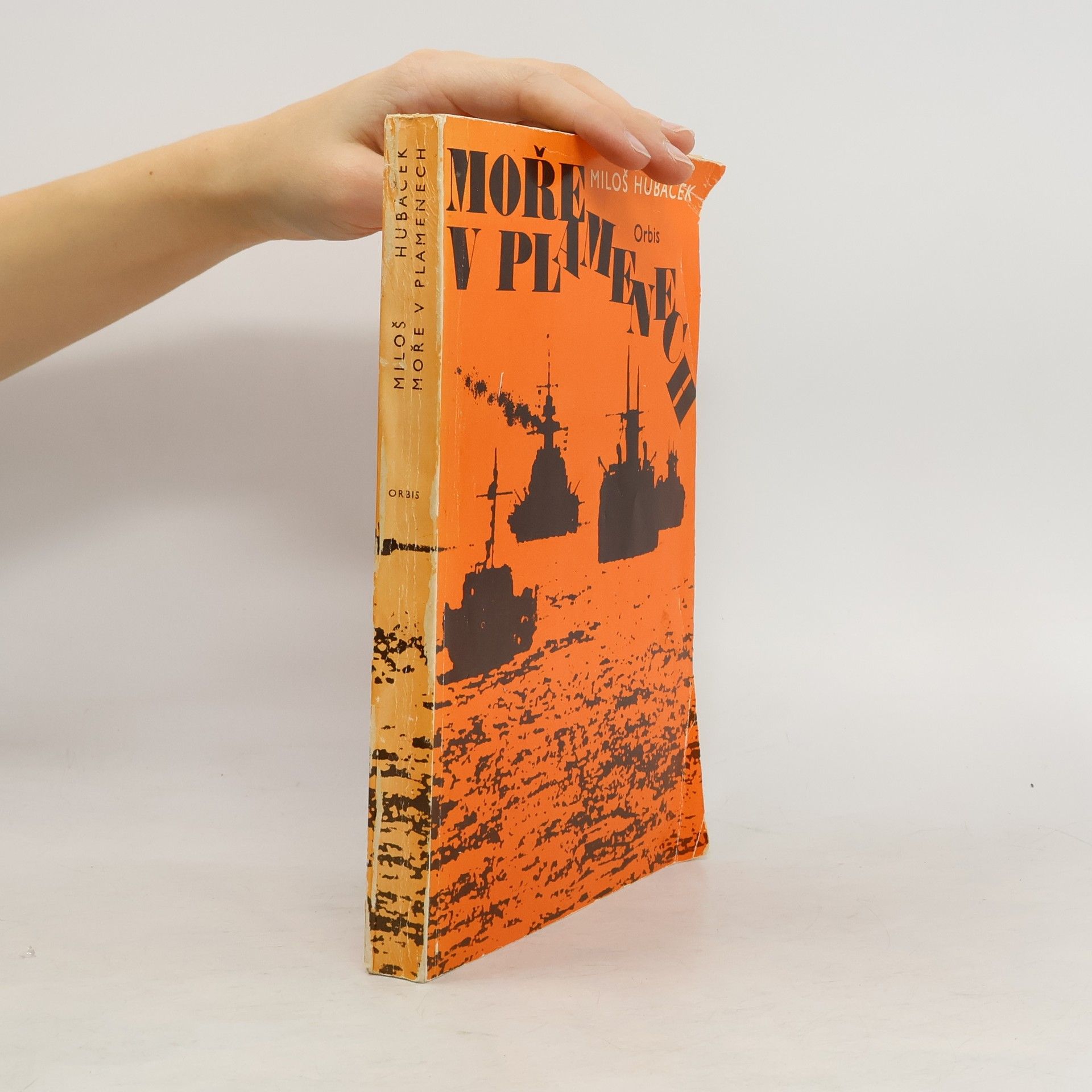 Miloš Hubáček Moře v plamenech