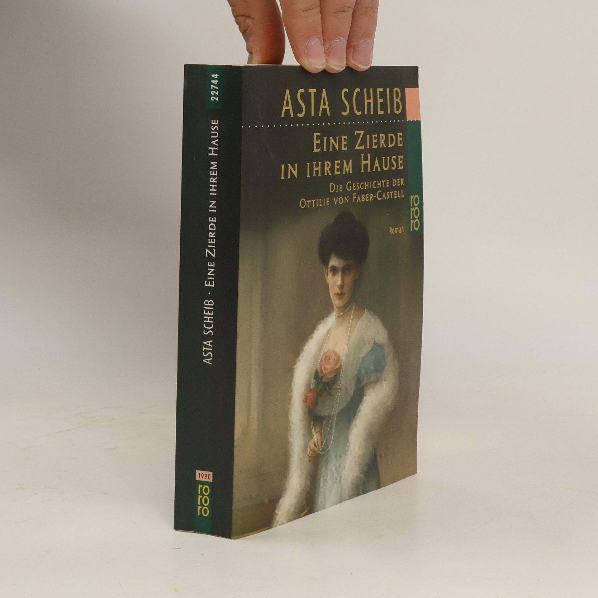 Asta Scheib Eine Zierde in ihrem Hause