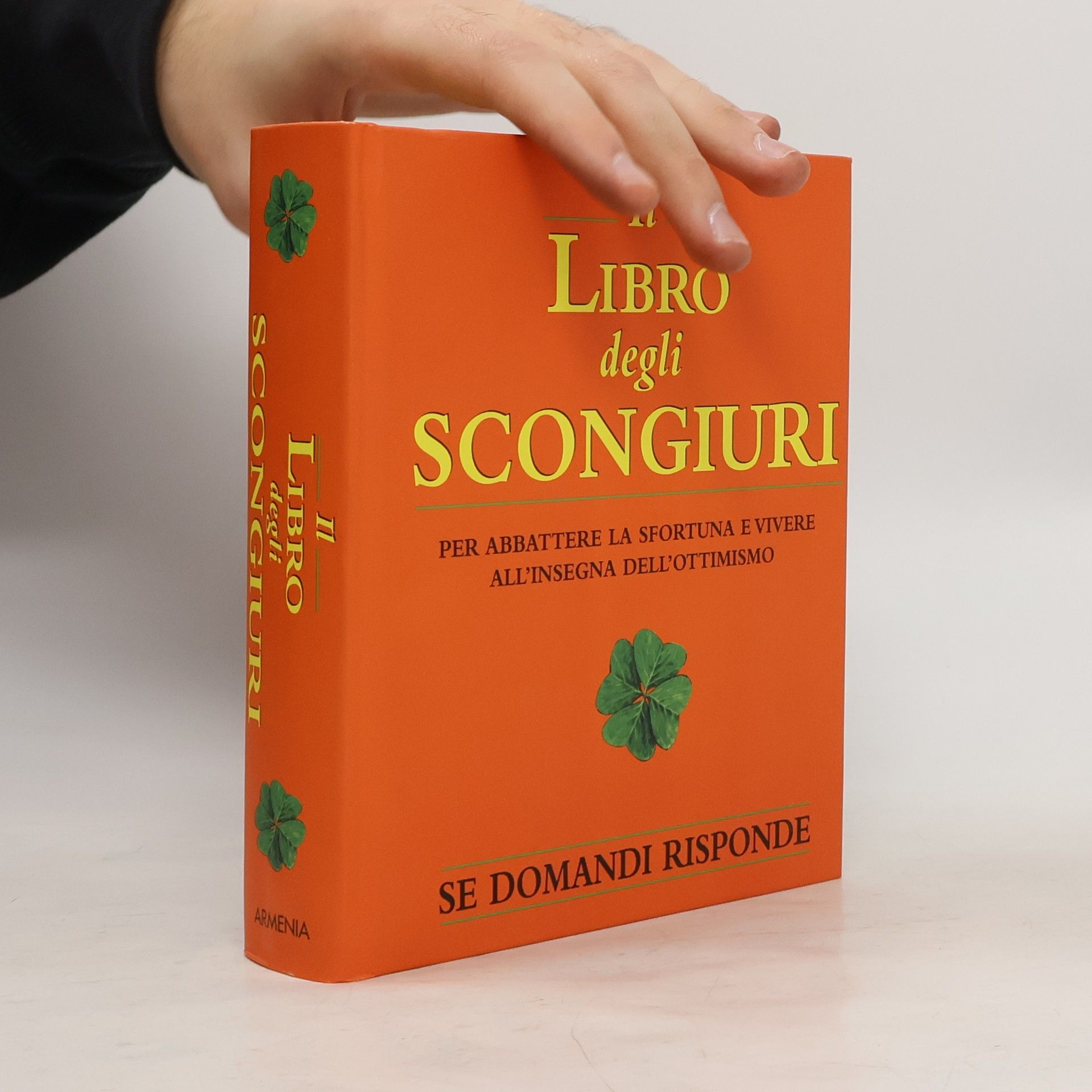 AA.VV. Il libro degli scongiuri