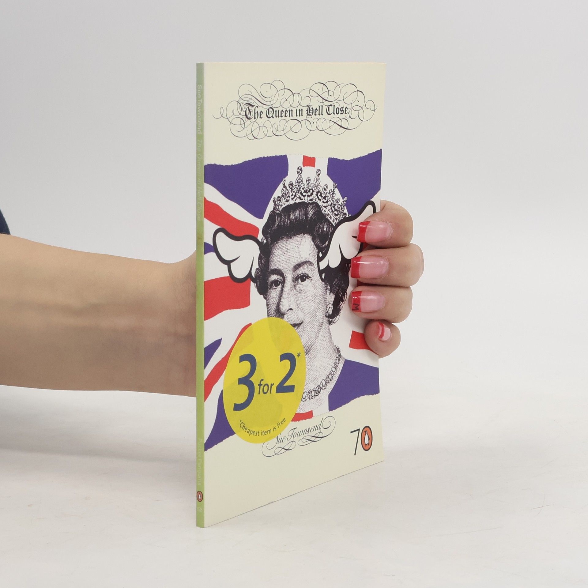 Sue Townsend The Queen in Hell Close