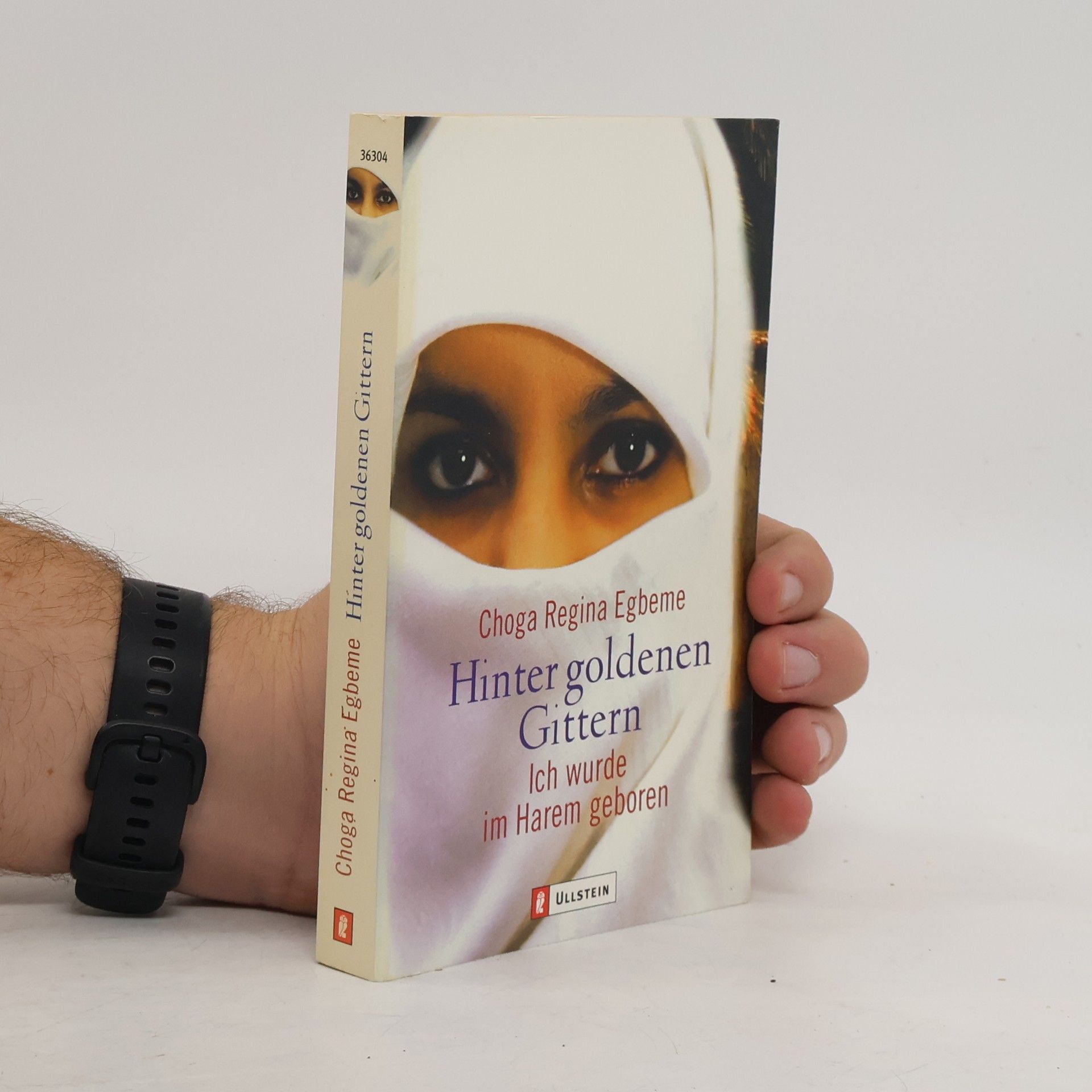 Choga Regina Egbeme Hinter goldenen Gittern