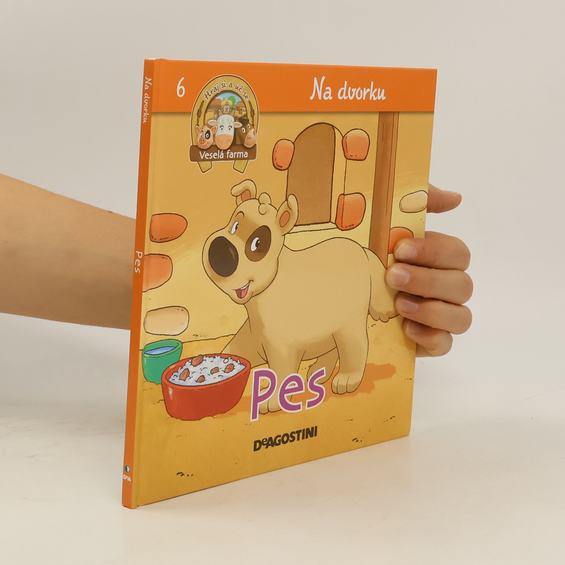 Collectif d'auteurs Na dvorku 6. Pes