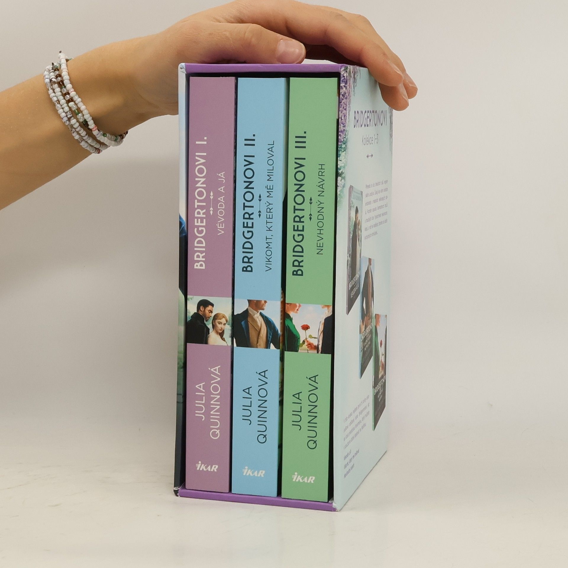 Julie Quinnová Bridgertonovi. Kolekce 1-3