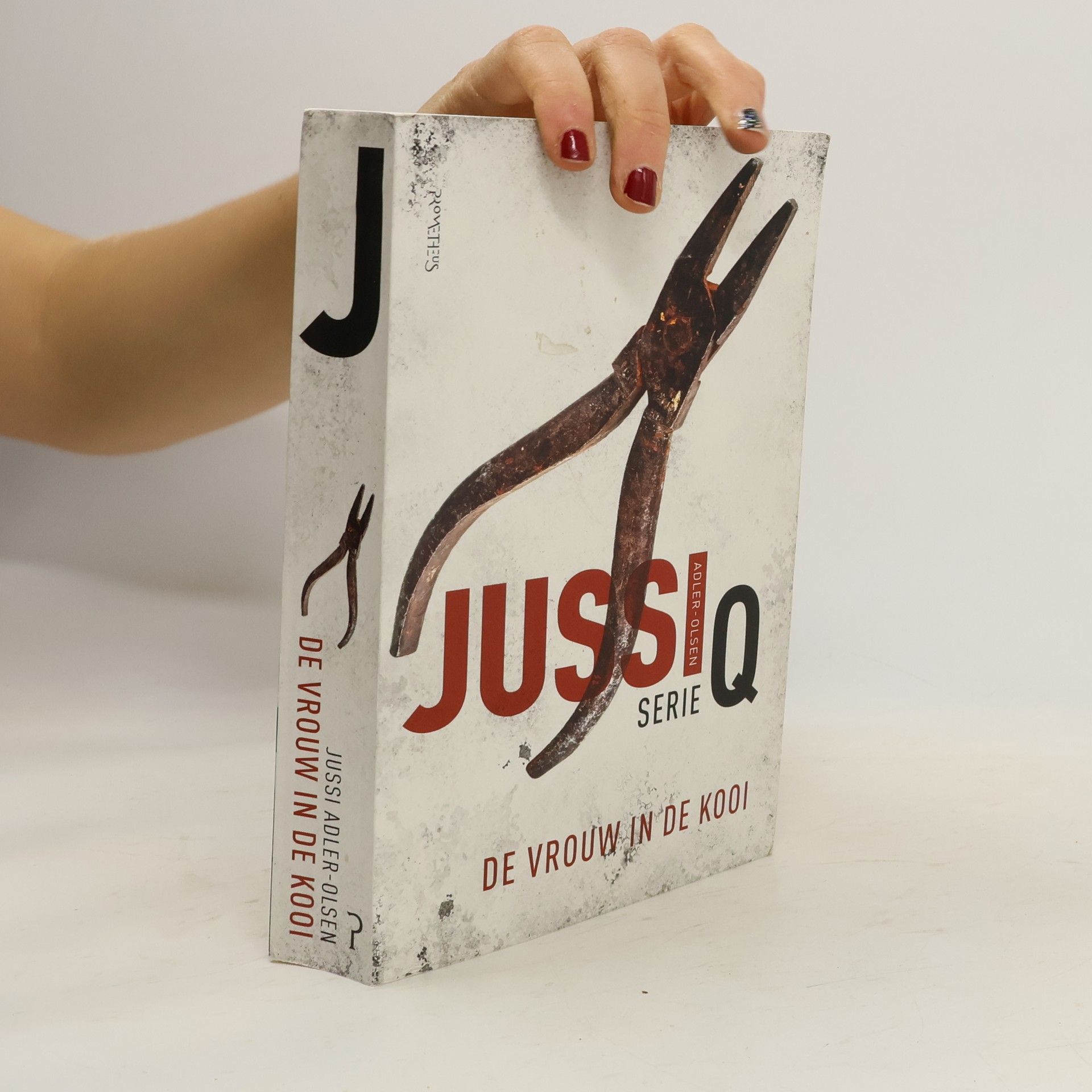 Jussi Adler Olsen Jussi Q serie: De vrouw in de kooi