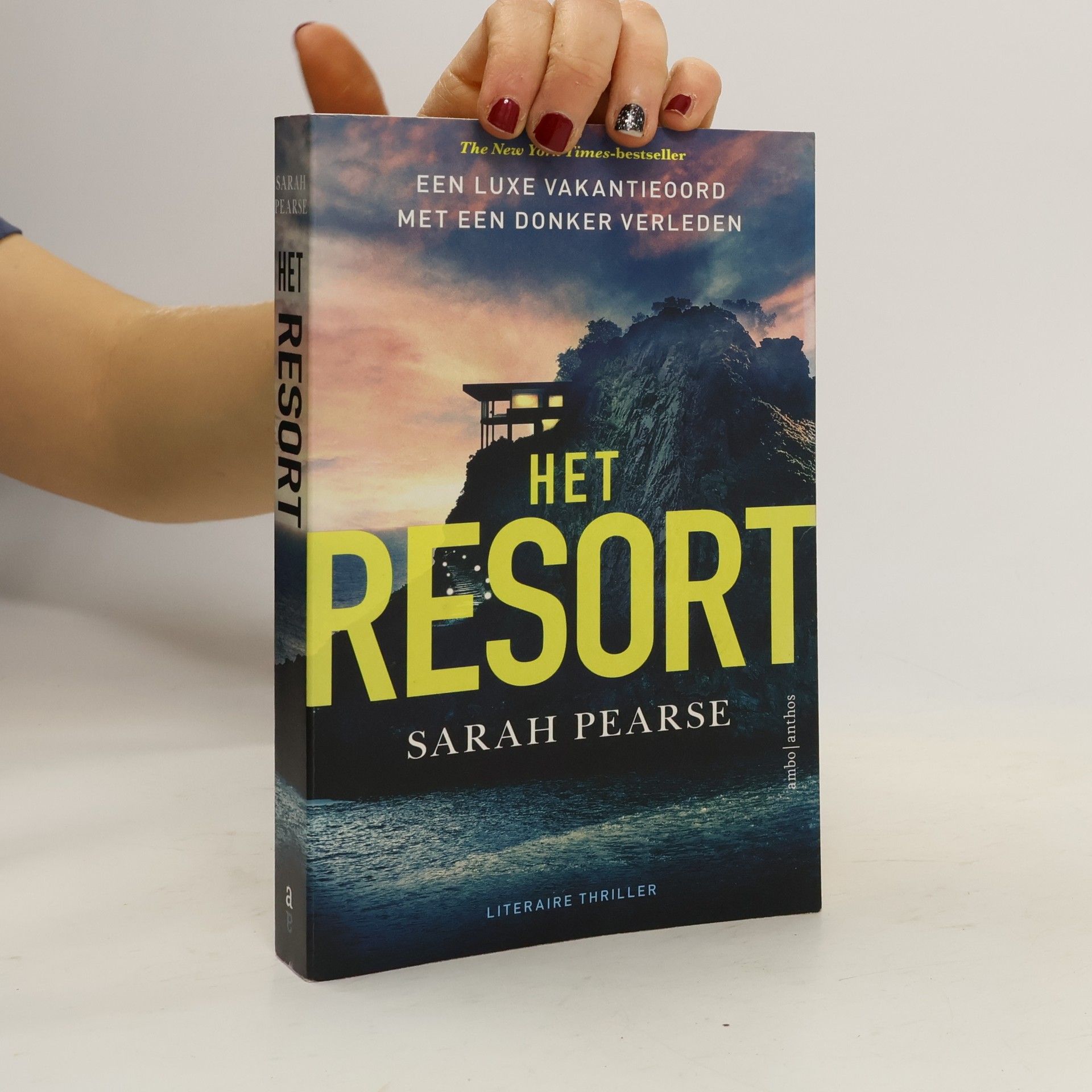 Sarah Pearse Het resort
