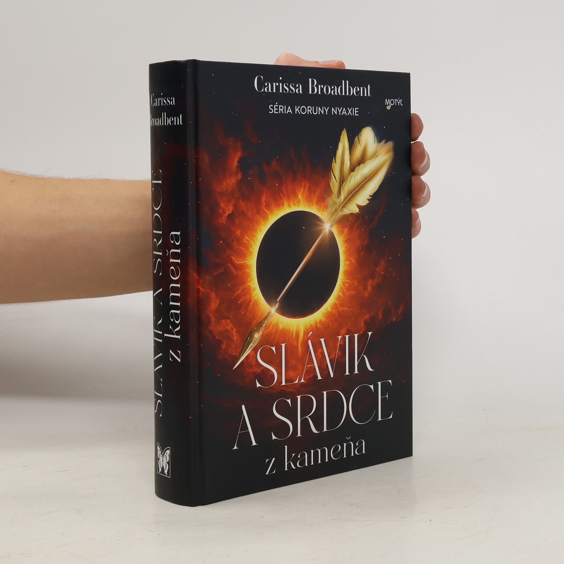 Carissa Broadbent Slávik a srdce z kameňa