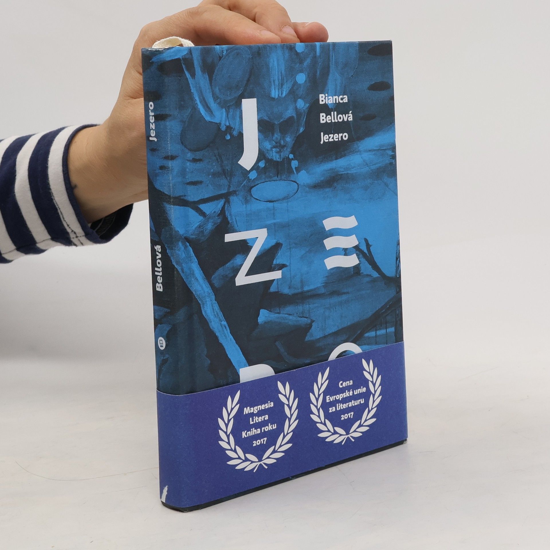 Bianca Bellová Jezero