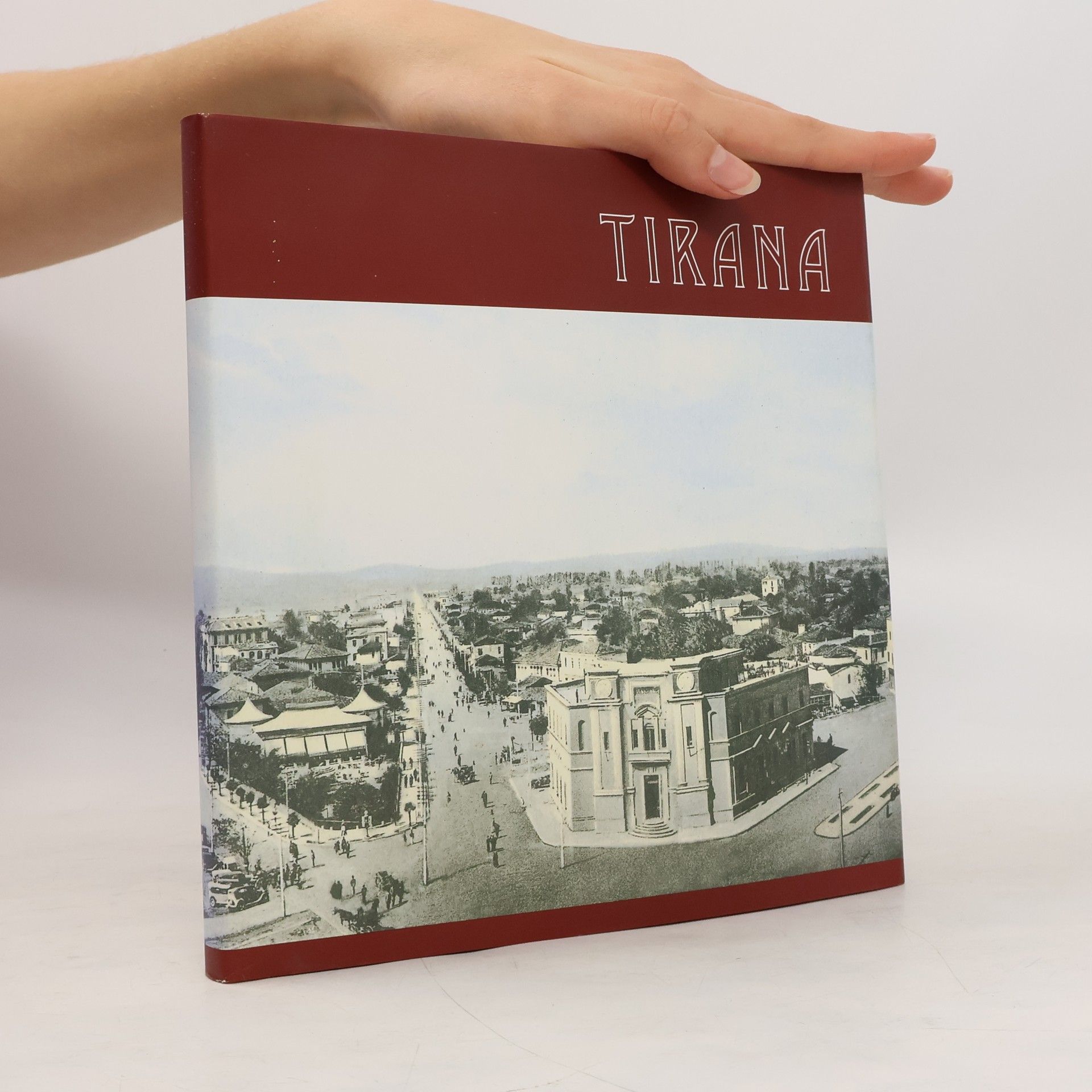 Kolektiv autorů Tirana