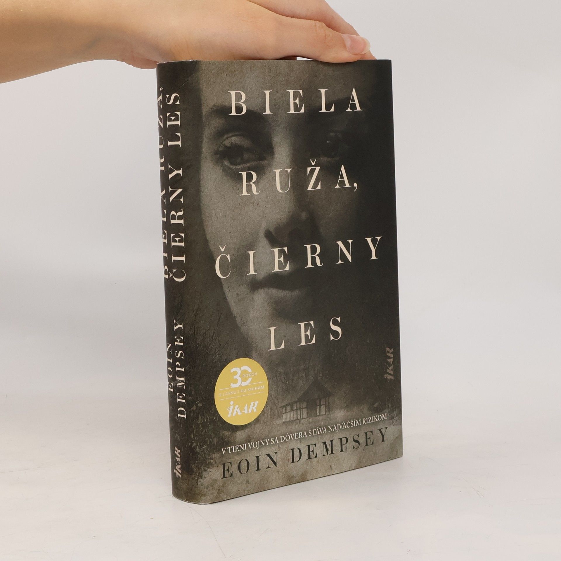 Eoin Dempsey Biela ruža, Čierny les