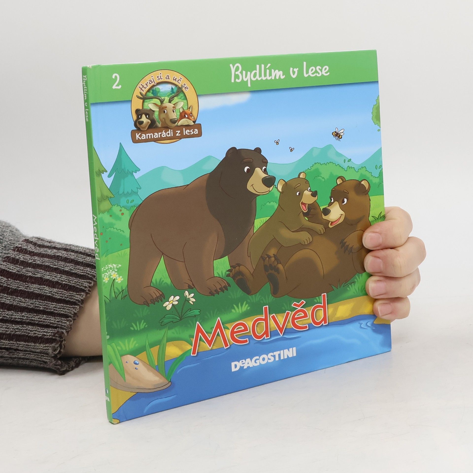 Feryal Kanbay Medvěd