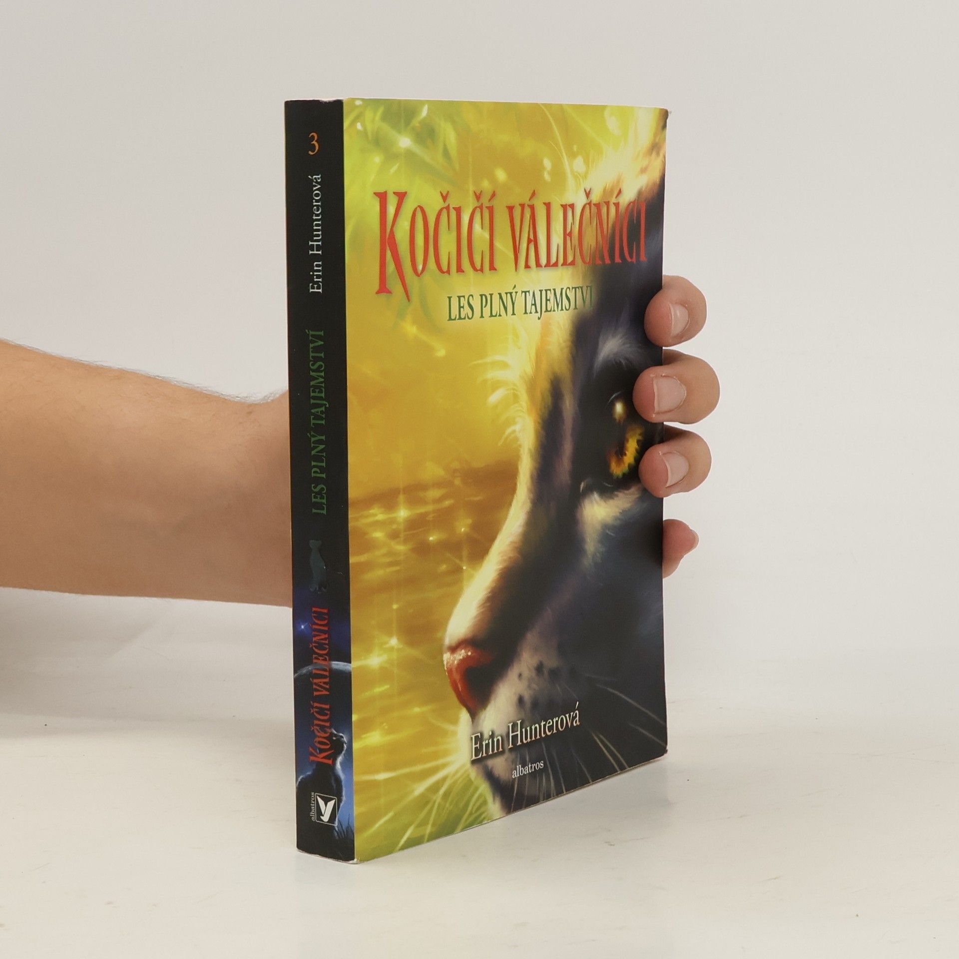 Erin Hunter Les plný tajemství. Kočičí válečníci