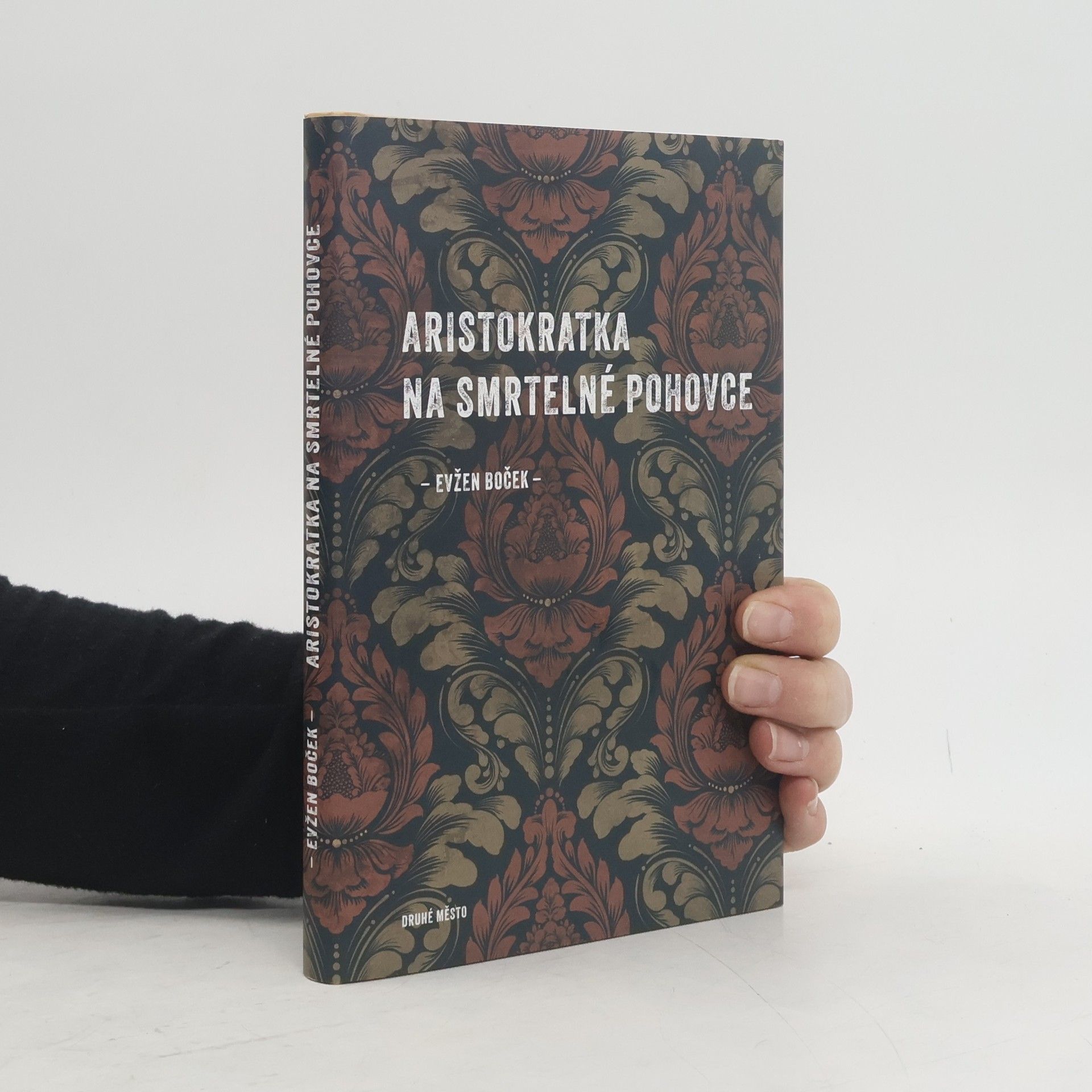 Aristokratka na smrtelné pohovce