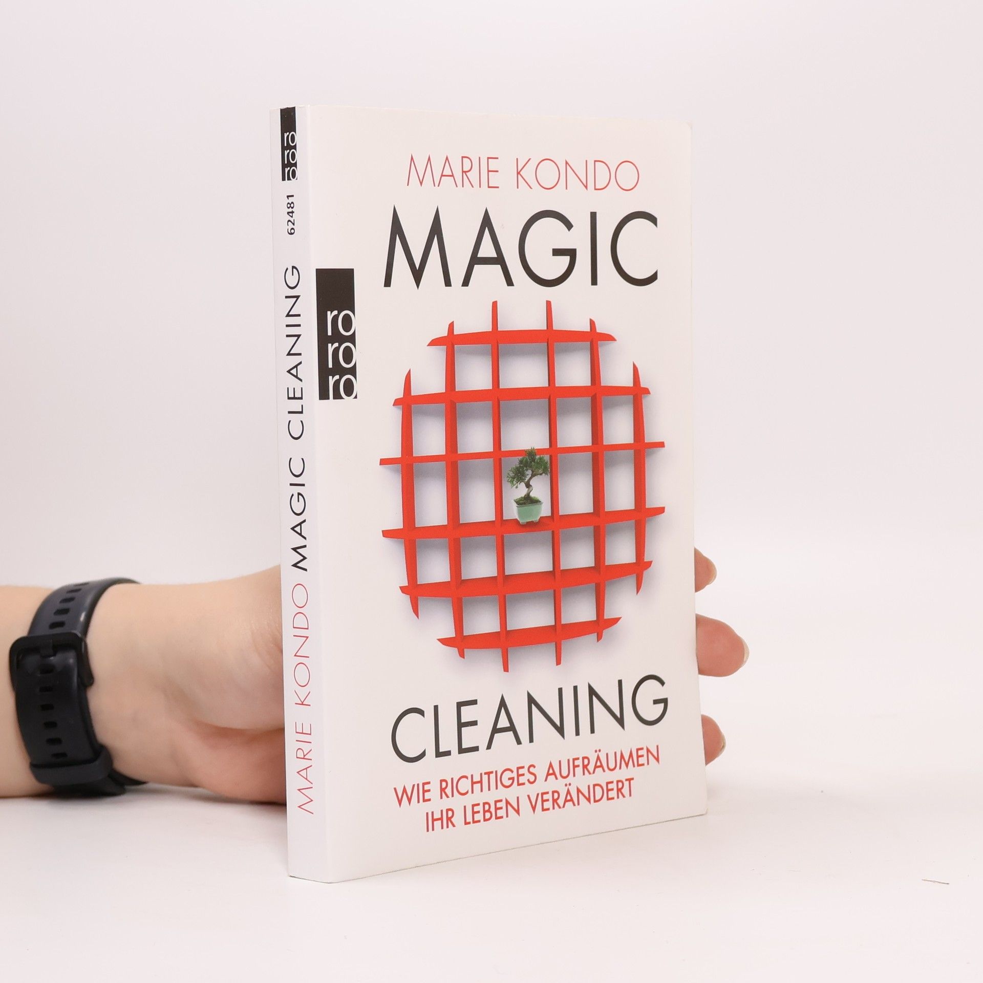 Marie Kondo Magic cleaning