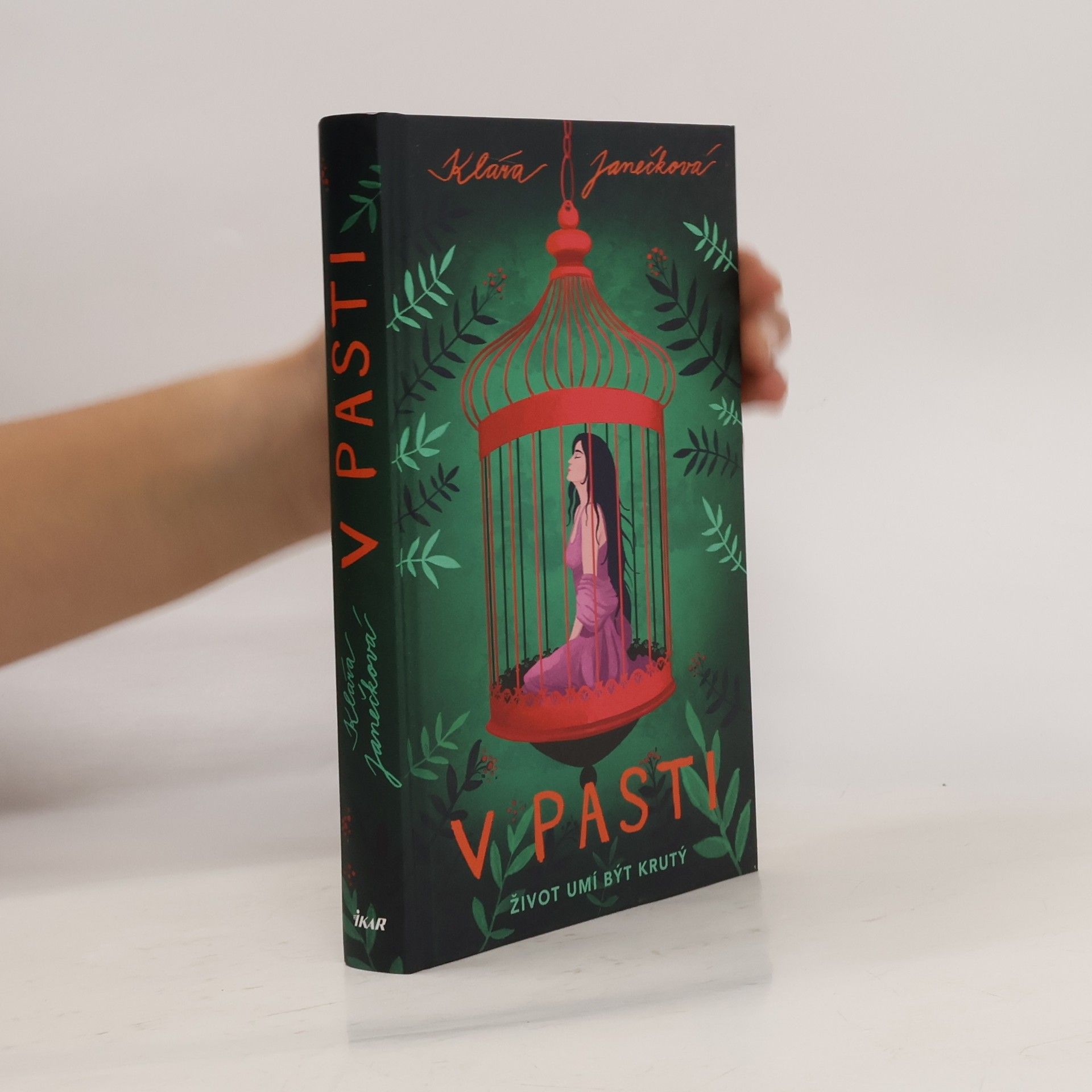 Klára Janečková V pasti