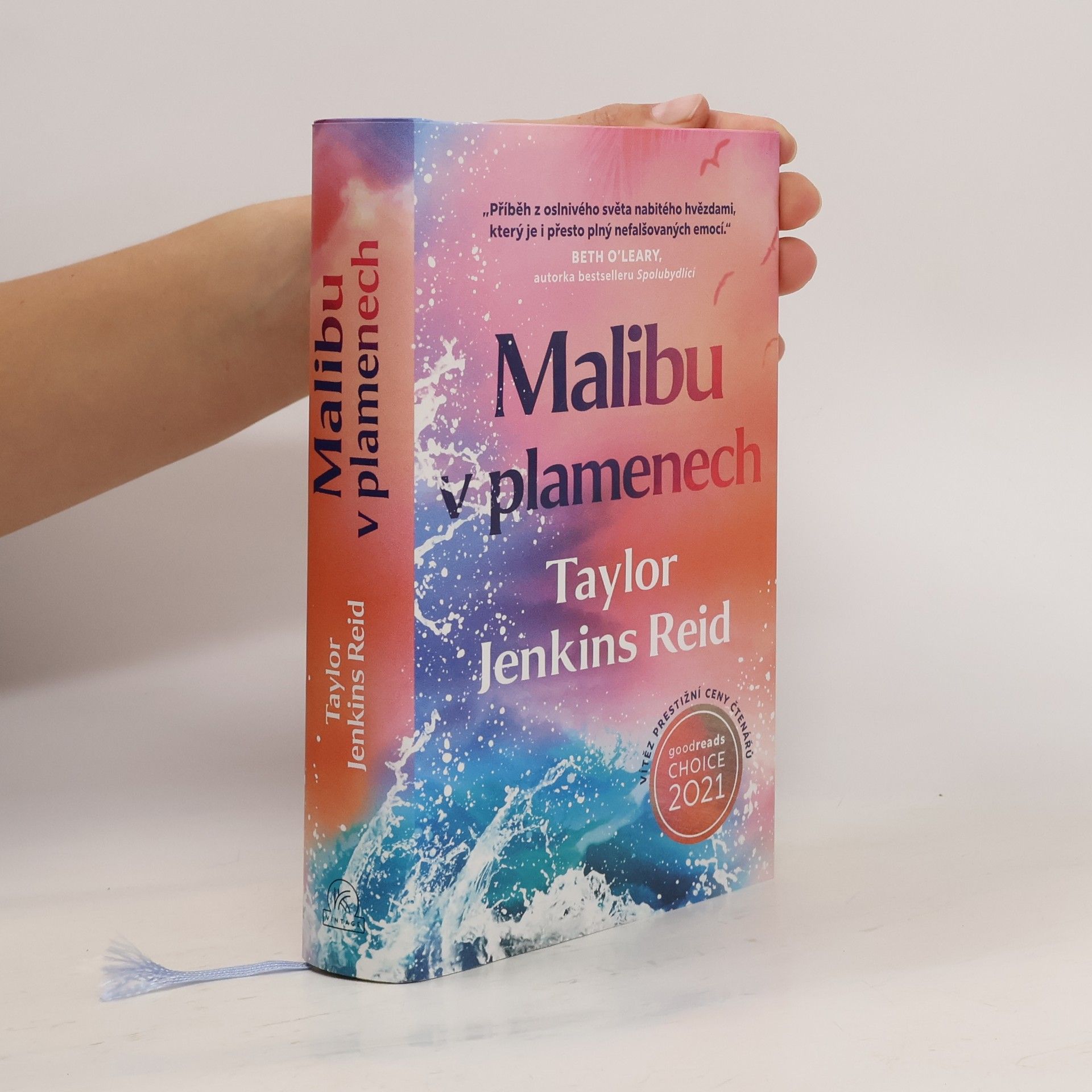 Taylor Jenkins Reid Malibu v plamenech