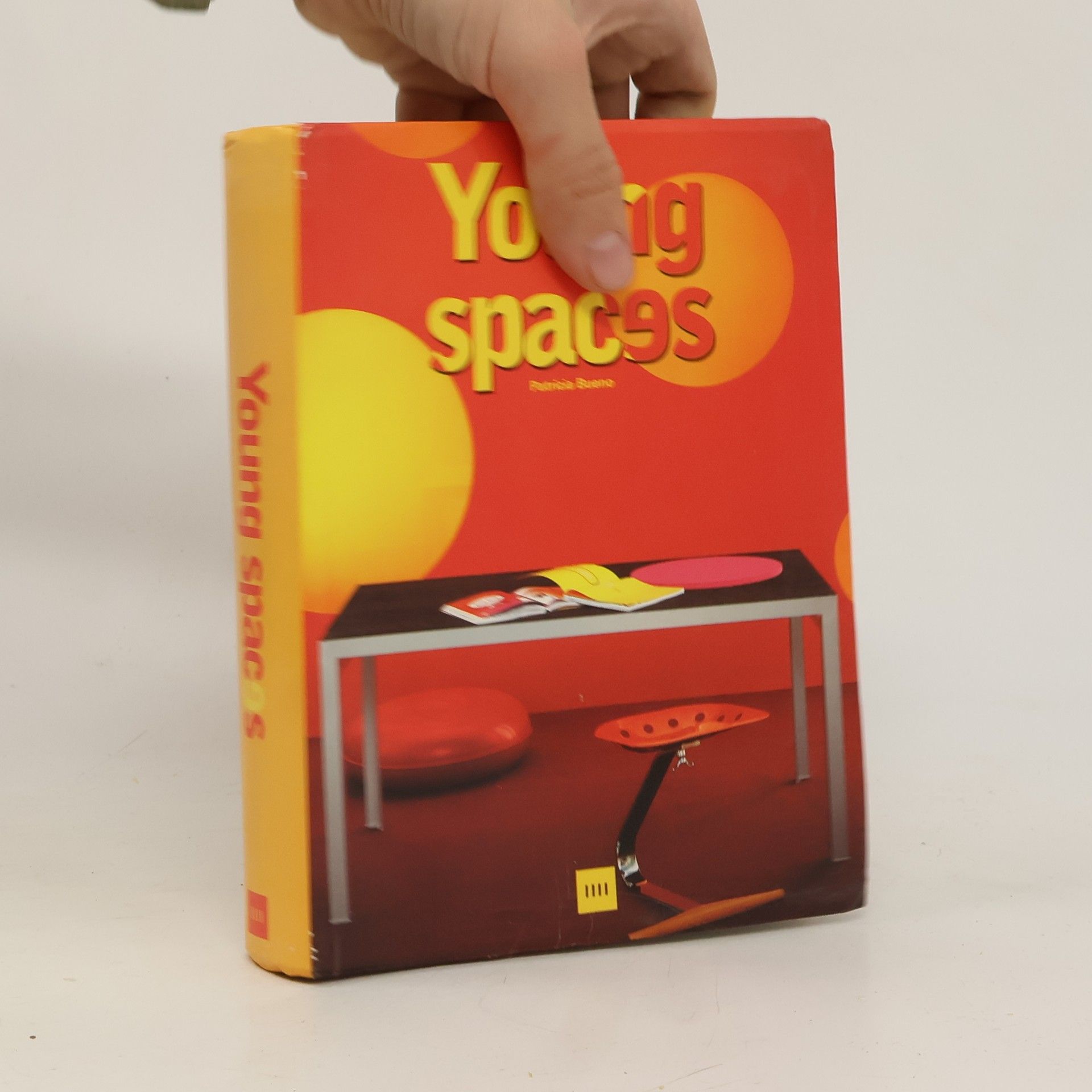 Patricia Bueno Young spaces