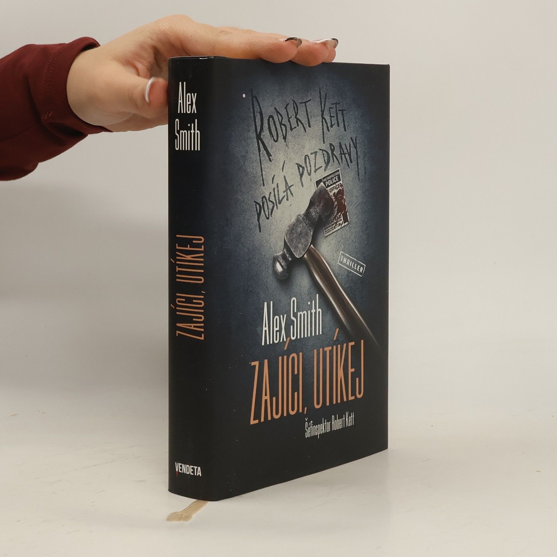 Alžběta Komrsková Zajíci, utíkej