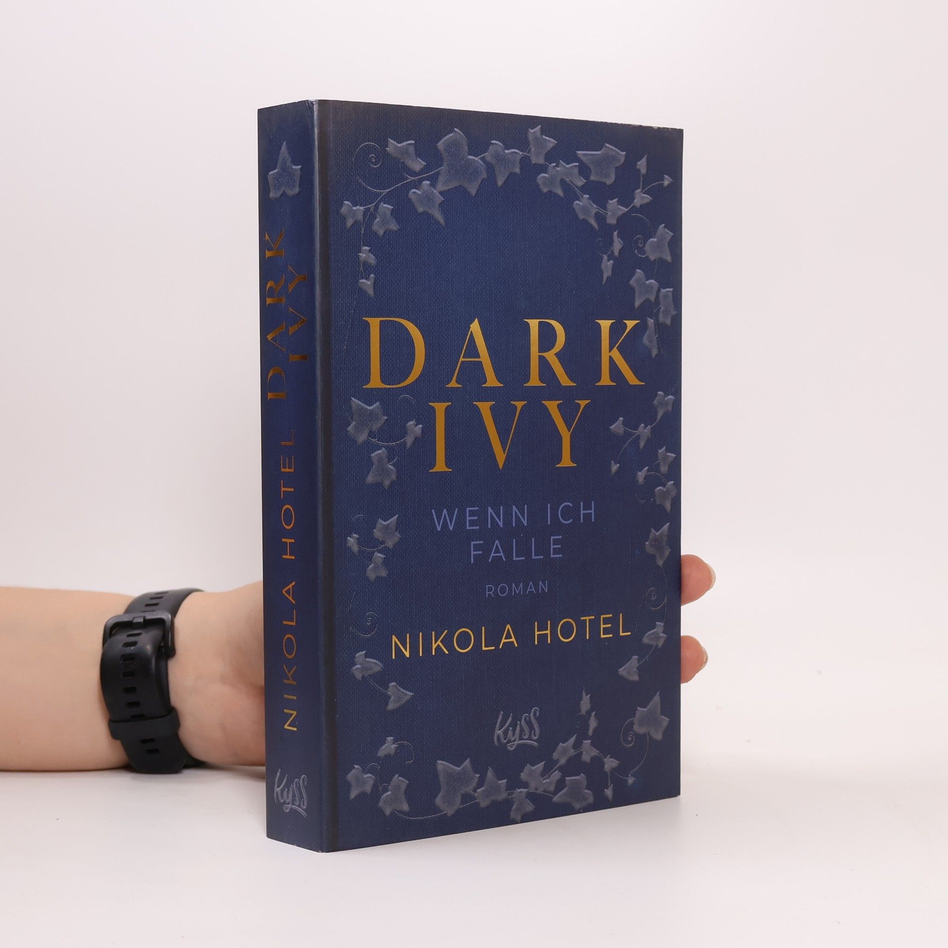 Nikola Hotel Dark Ivy - Wenn ich falle