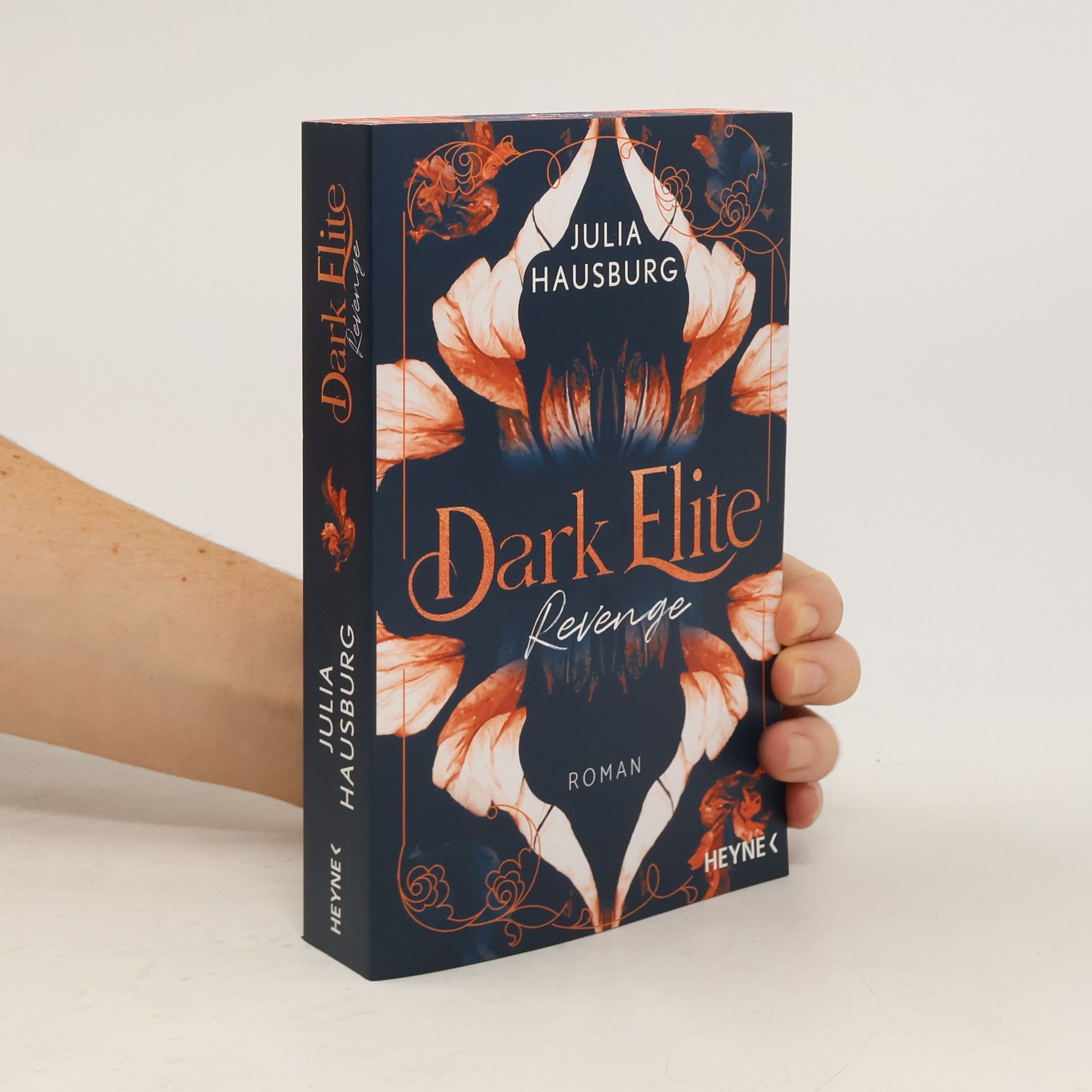 Julia Hausburg Dark Elite – Revenge