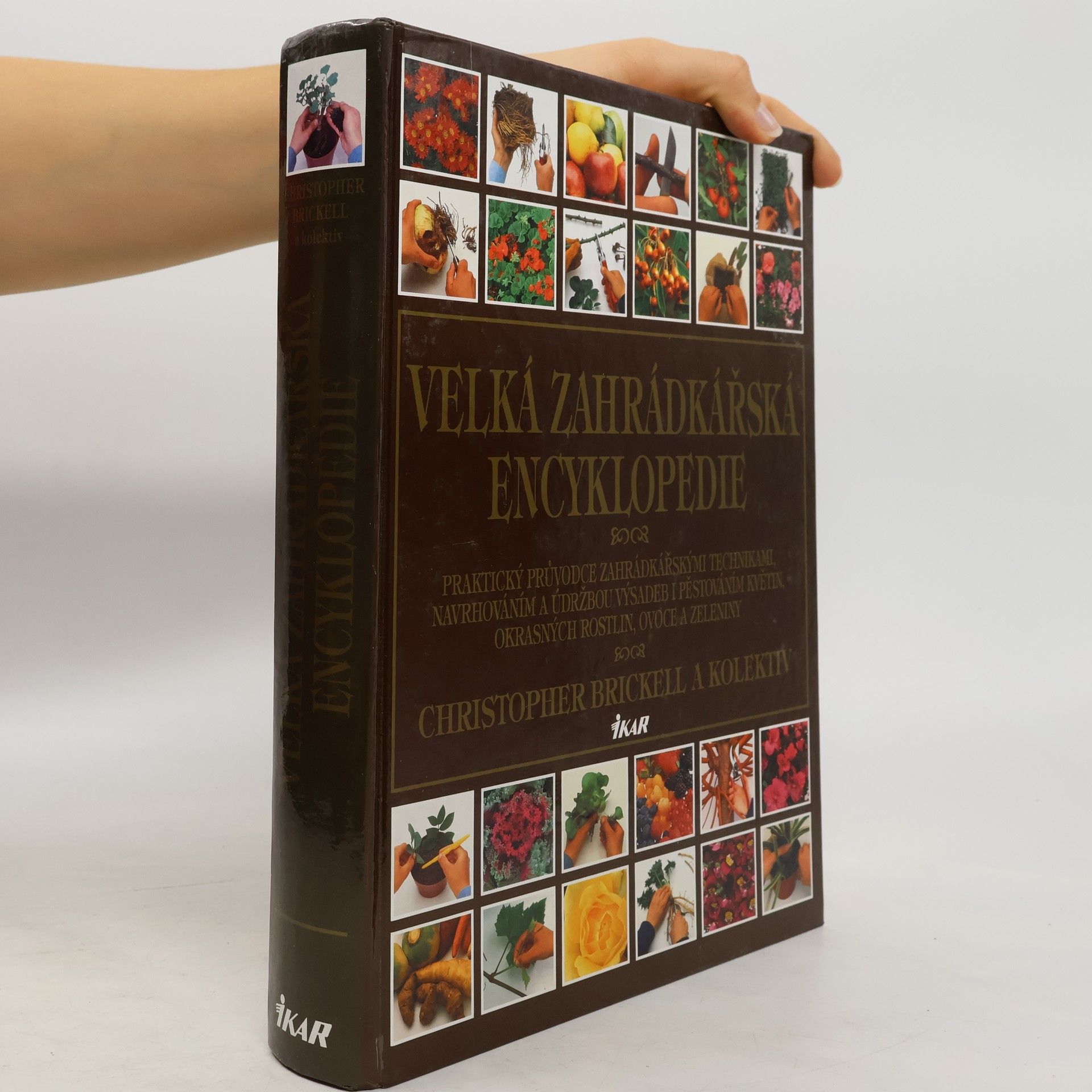 Christopher David Brickell Velká zahrádkářská encyklopedie