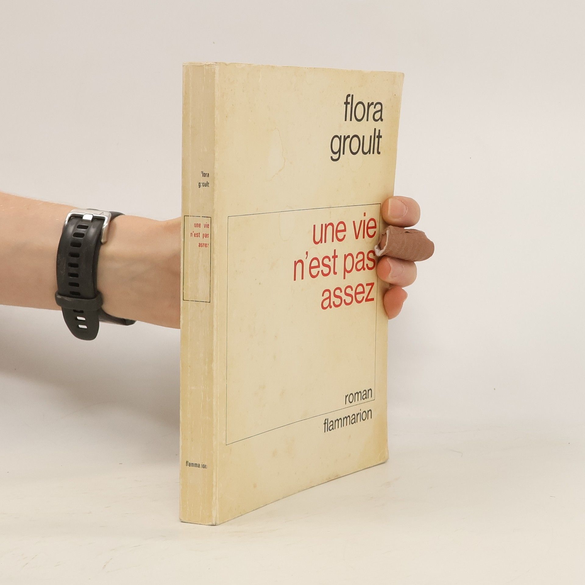 Une vie n'est pas assez