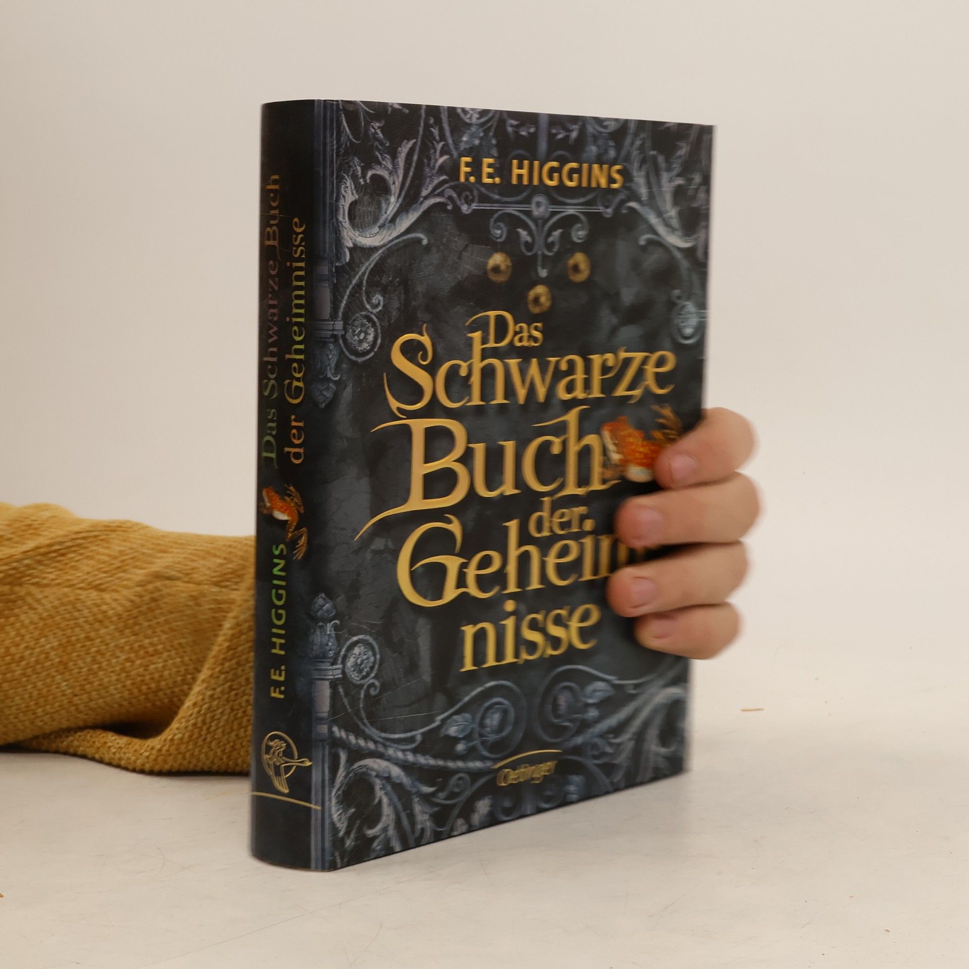 Das schwarze Buch der Geheimnisse