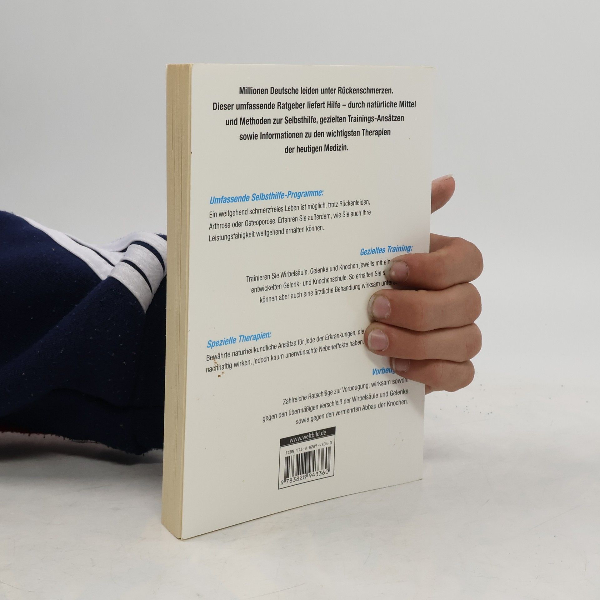 Laura Henshaw A Girl's Guide to Kicking Goals