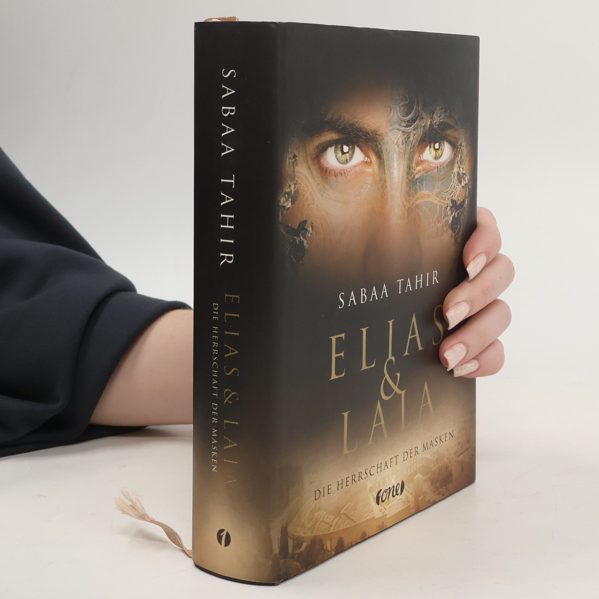 Sabaa Tahir Elias & Laia