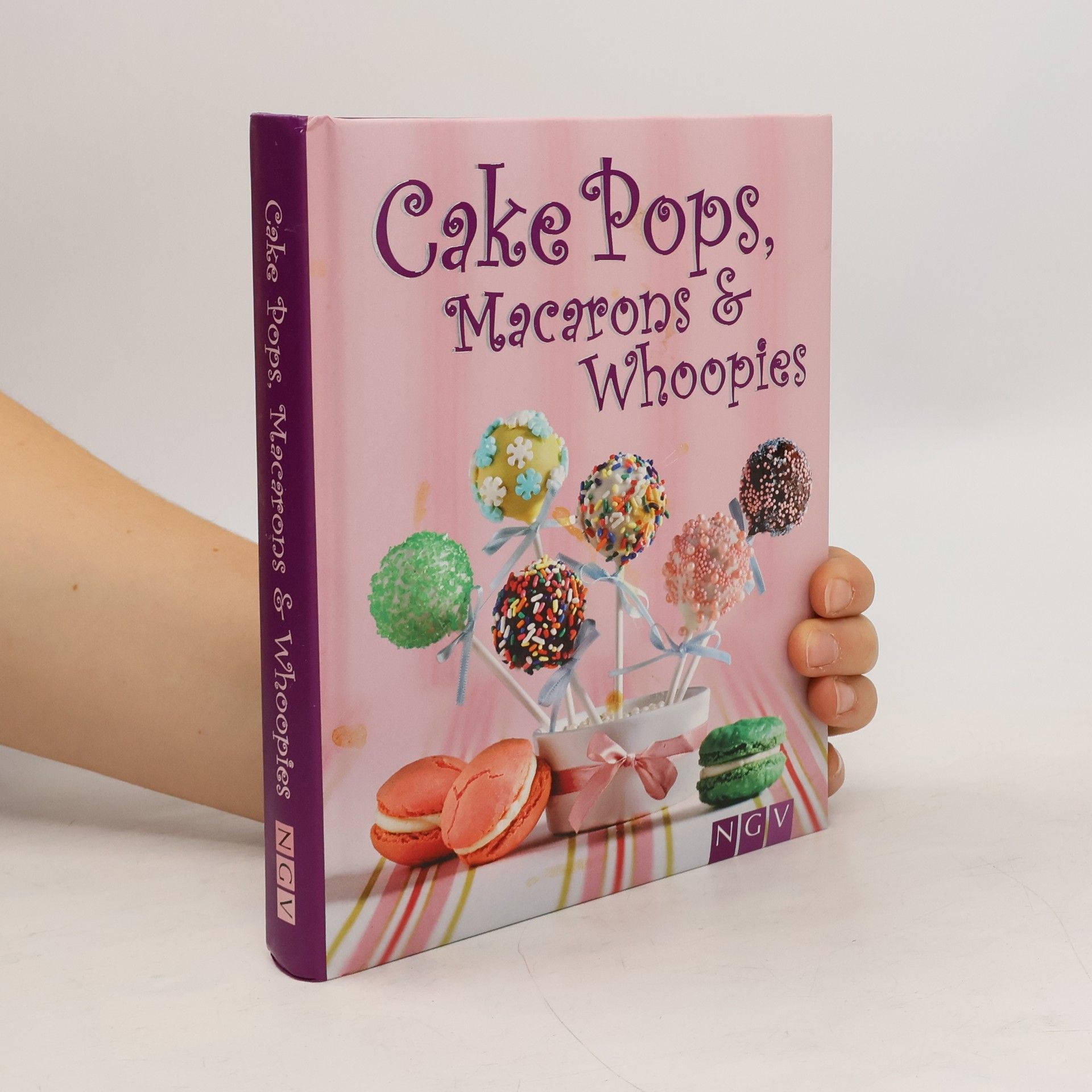 AA.VV. Cake Pops, Macarons & Whoopies